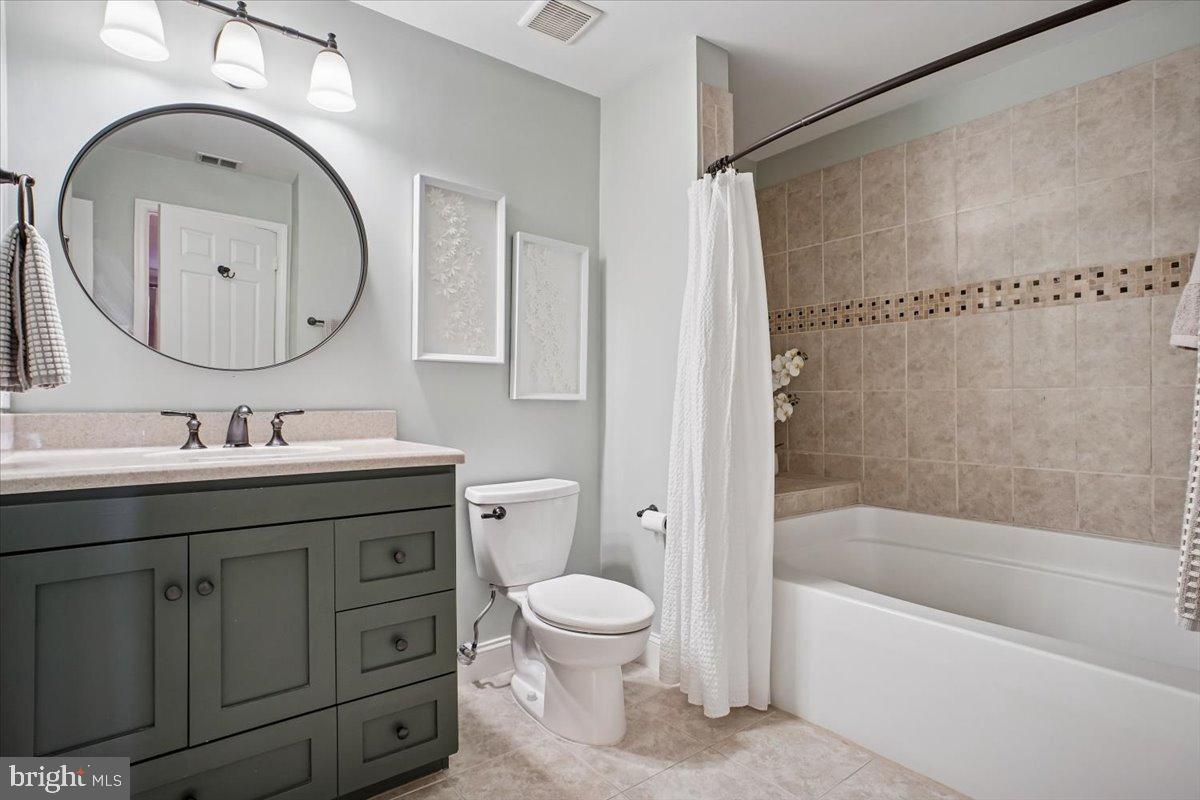 244 S REYNOLDS ST #109, ALEXANDRIA, Virginia 22304, ,Residential,For sale,244 S REYNOLDS ST #109,VAAX2054490 MLS # VAAX2054490