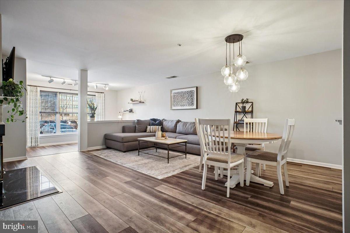 244 S REYNOLDS ST #109, ALEXANDRIA, Virginia 22304, ,Residential,For sale,244 S REYNOLDS ST #109,VAAX2054490 MLS # VAAX2054490