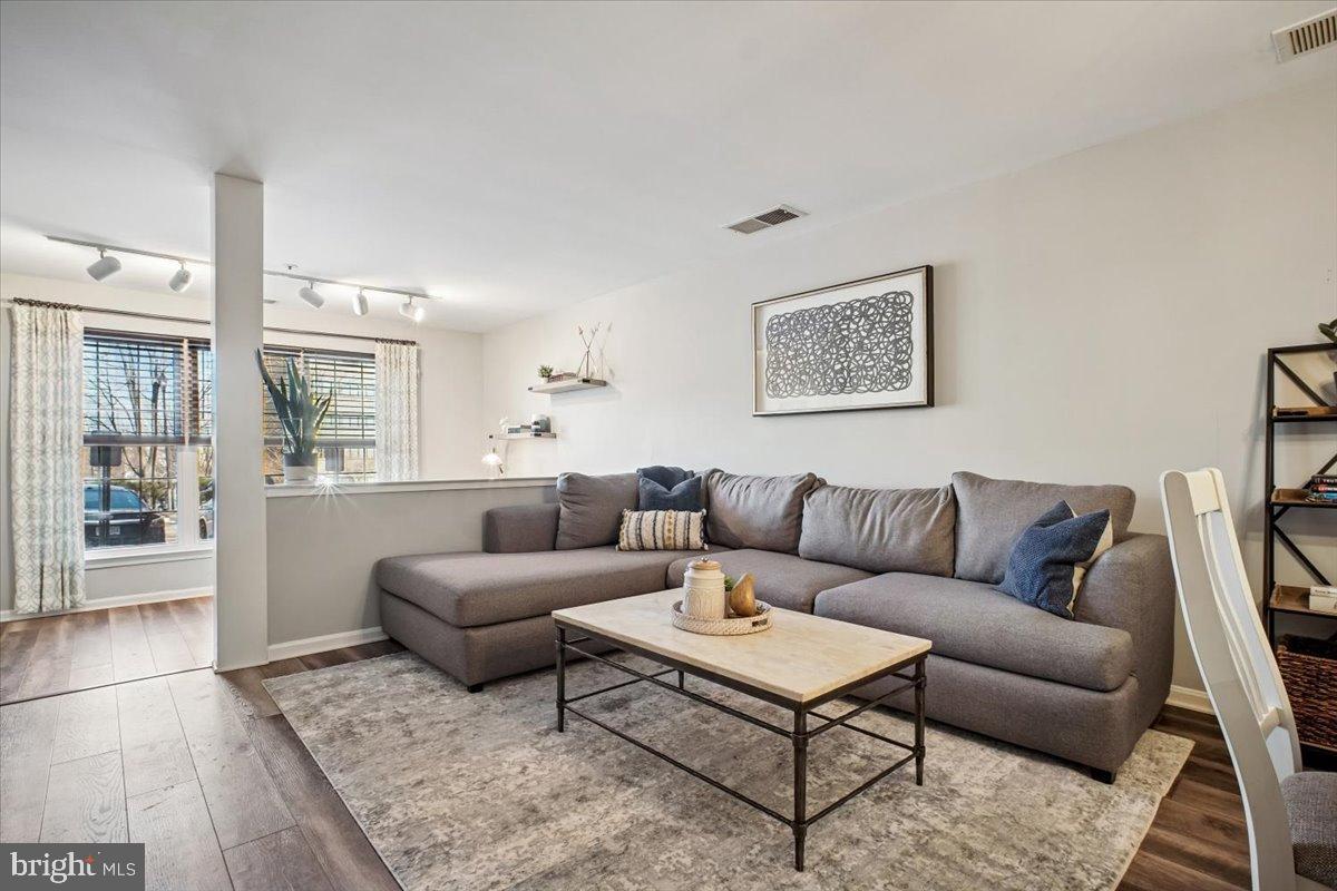 244 S REYNOLDS ST #109, ALEXANDRIA, Virginia 22304, ,Residential,For sale,244 S REYNOLDS ST #109,VAAX2054490 MLS # VAAX2054490