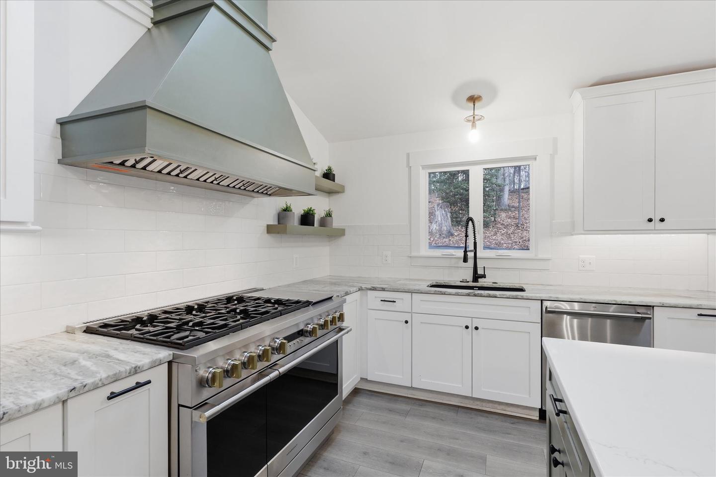 5196 JACKSON CT, WARRENTON, Virginia 20187, 5 Bedrooms Bedrooms, ,3 BathroomsBathrooms,Residential,For sale,5196 JACKSON CT,VAFQ2020732 MLS # VAFQ2020732