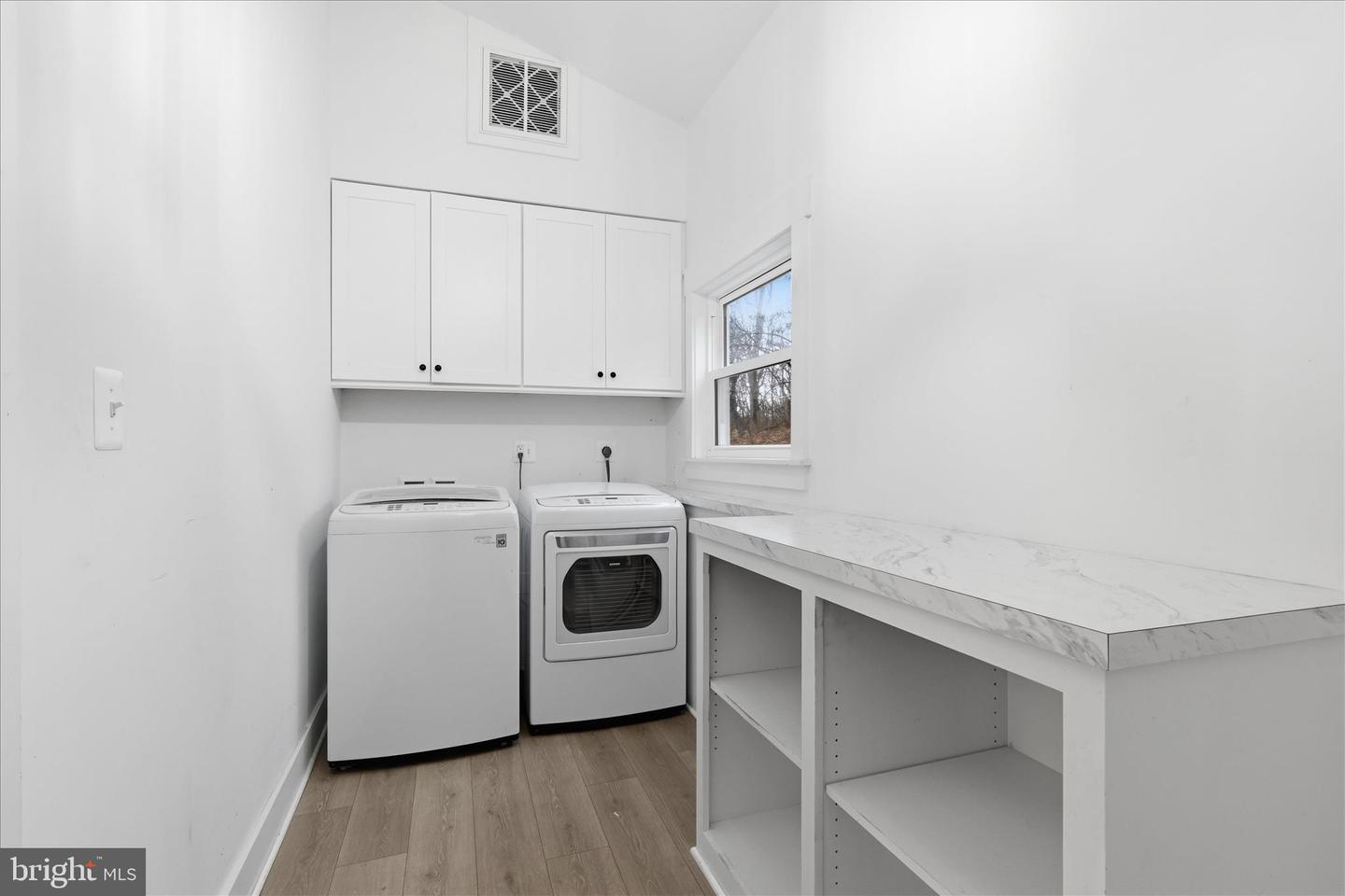 5196 JACKSON CT, WARRENTON, Virginia 20187, 5 Bedrooms Bedrooms, ,3 BathroomsBathrooms,Residential,For sale,5196 JACKSON CT,VAFQ2020732 MLS # VAFQ2020732