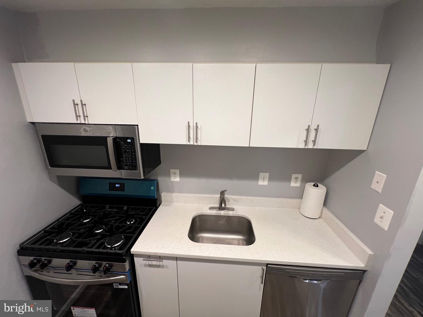 5918 COVE LANDING RD #204, BURKE, Virginia 22015, 2 Bedrooms Bedrooms, 4 Rooms Rooms,2 BathroomsBathrooms,Residential,For sale,5918 COVE LANDING RD #204,VAFX2293032 MLS # VAFX2293032 5918 COVE LANDING RD #204, BURKE, Virginia 22015, 2 Bedrooms Bedrooms, 4 Rooms Rooms,2 BathroomsBathrooms,Residential,For sale,5918 COVE LANDING RD #204,VAFX2293032 MLS # VAFX2293032