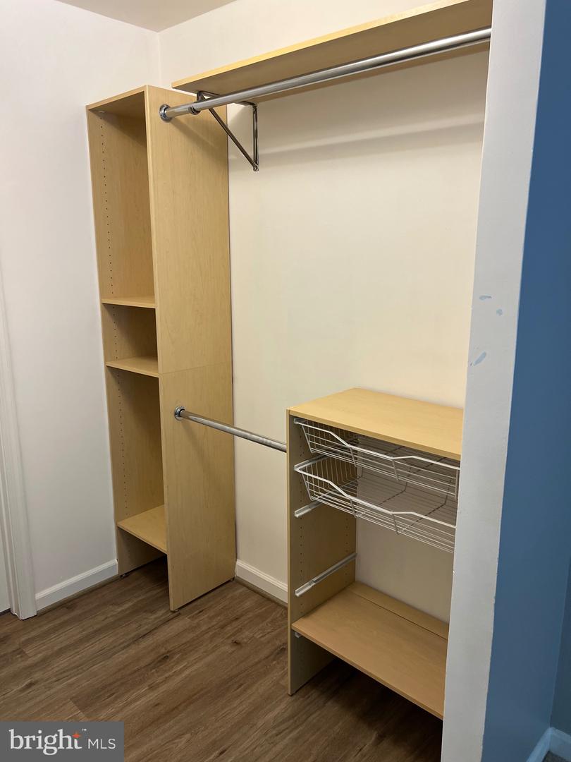 5918 COVE LANDING RD #204, BURKE, Virginia 22015, 2 Bedrooms Bedrooms, 4 Rooms Rooms,2 BathroomsBathrooms,Residential,For sale,5918 COVE LANDING RD #204,VAFX2293032 MLS # VAFX2293032 5918 COVE LANDING RD #204, BURKE, Virginia 22015, 2 Bedrooms Bedrooms, 4 Rooms Rooms,2 BathroomsBathrooms,Residential,For sale,5918 COVE LANDING RD #204,VAFX2293032 MLS # VAFX2293032