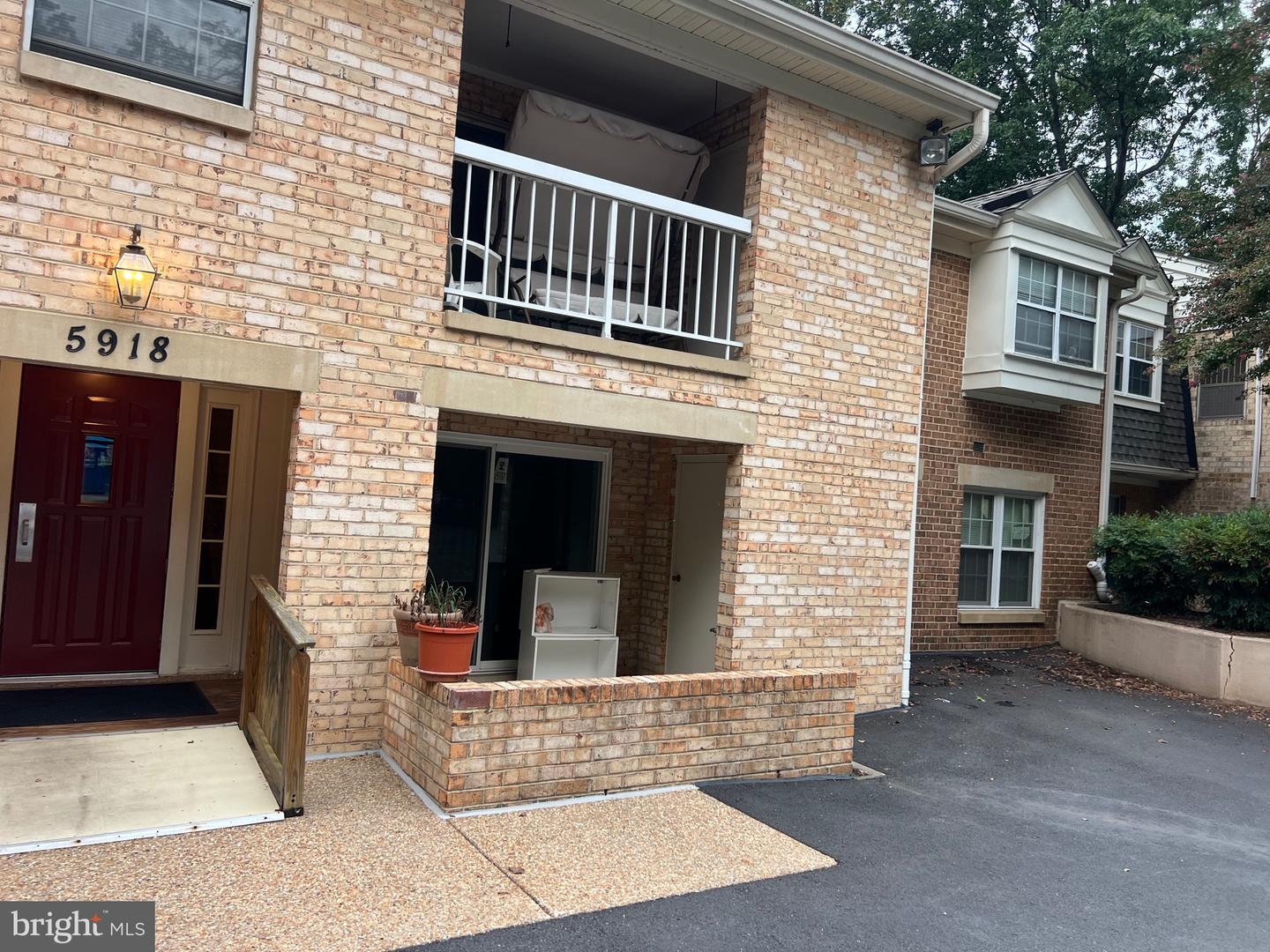 5918 COVE LANDING RD #204, BURKE, Virginia 22015, 2 Bedrooms Bedrooms, 4 Rooms Rooms,2 BathroomsBathrooms,Residential,For sale,5918 COVE LANDING RD #204,VAFX2293032 MLS # VAFX2293032 5918 COVE LANDING RD #204, BURKE, Virginia 22015, 2 Bedrooms Bedrooms, 4 Rooms Rooms,2 BathroomsBathrooms,Residential,For sale,5918 COVE LANDING RD #204,VAFX2293032 MLS # VAFX2293032