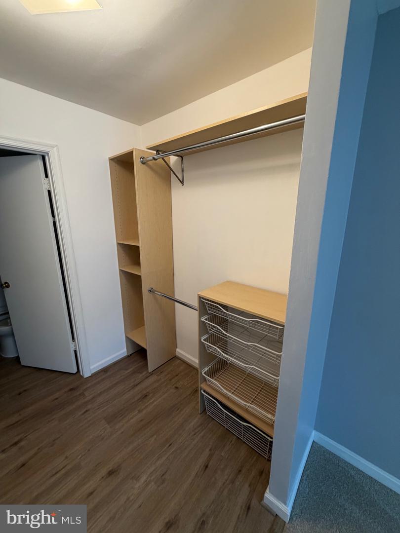 5918 COVE LANDING RD #204, BURKE, Virginia 22015, 2 Bedrooms Bedrooms, 4 Rooms Rooms,2 BathroomsBathrooms,Residential,For sale,5918 COVE LANDING RD #204,VAFX2293032 MLS # VAFX2293032 5918 COVE LANDING RD #204, BURKE, Virginia 22015, 2 Bedrooms Bedrooms, 4 Rooms Rooms,2 BathroomsBathrooms,Residential,For sale,5918 COVE LANDING RD #204,VAFX2293032 MLS # VAFX2293032