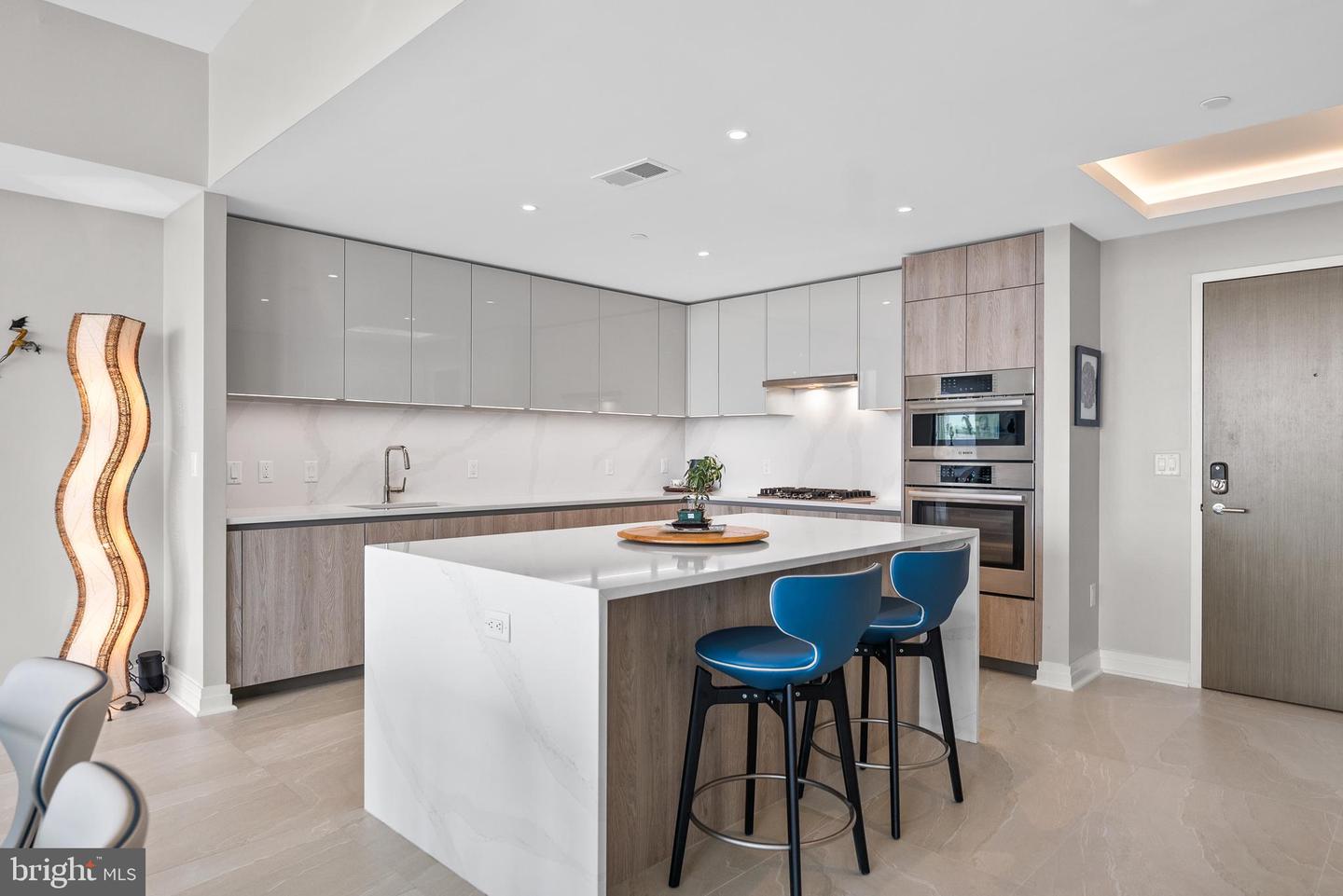 1201 N ROYAL ST #405, ALEXANDRIA, Virginia 22314, 2 Bedrooms Bedrooms, ,2 BathroomsBathrooms,Residential,For sale,1201 N ROYAL ST #405,VAAX2054492 MLS # VAAX2054492