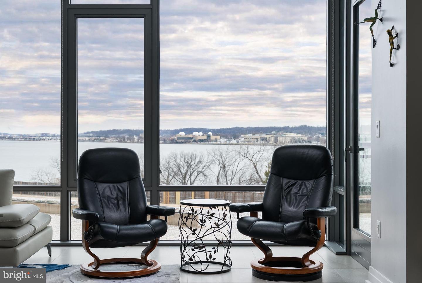 1201 N ROYAL ST #405, ALEXANDRIA, Virginia 22314, 2 Bedrooms Bedrooms, ,2 BathroomsBathrooms,Residential,For sale,1201 N ROYAL ST #405,VAAX2054492 MLS # VAAX2054492