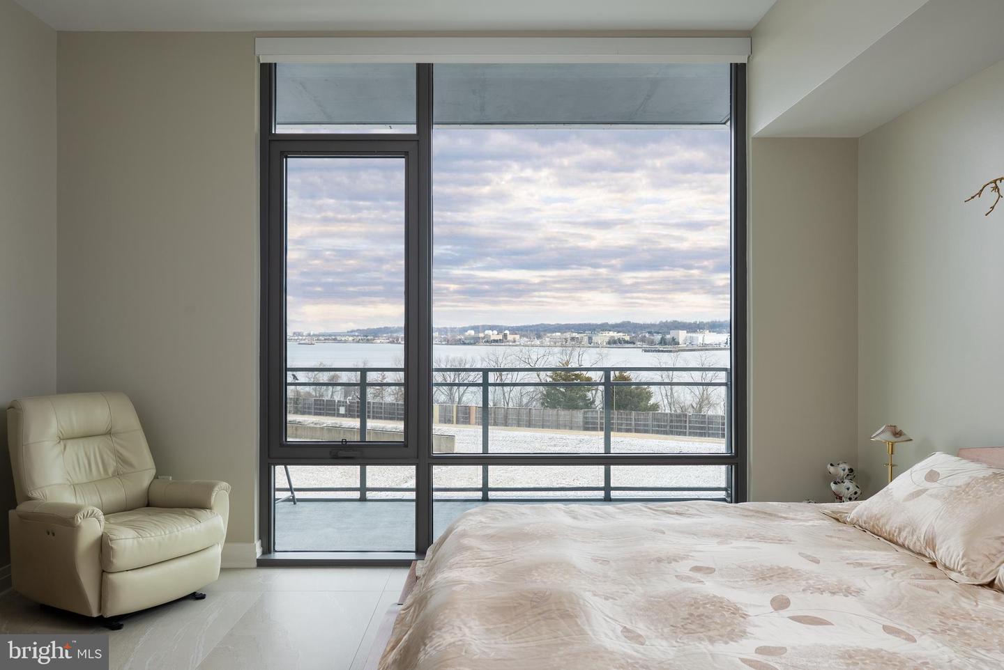 1201 N ROYAL ST #405, ALEXANDRIA, Virginia 22314, 2 Bedrooms Bedrooms, ,2 BathroomsBathrooms,Residential,For sale,1201 N ROYAL ST #405,VAAX2054492 MLS # VAAX2054492