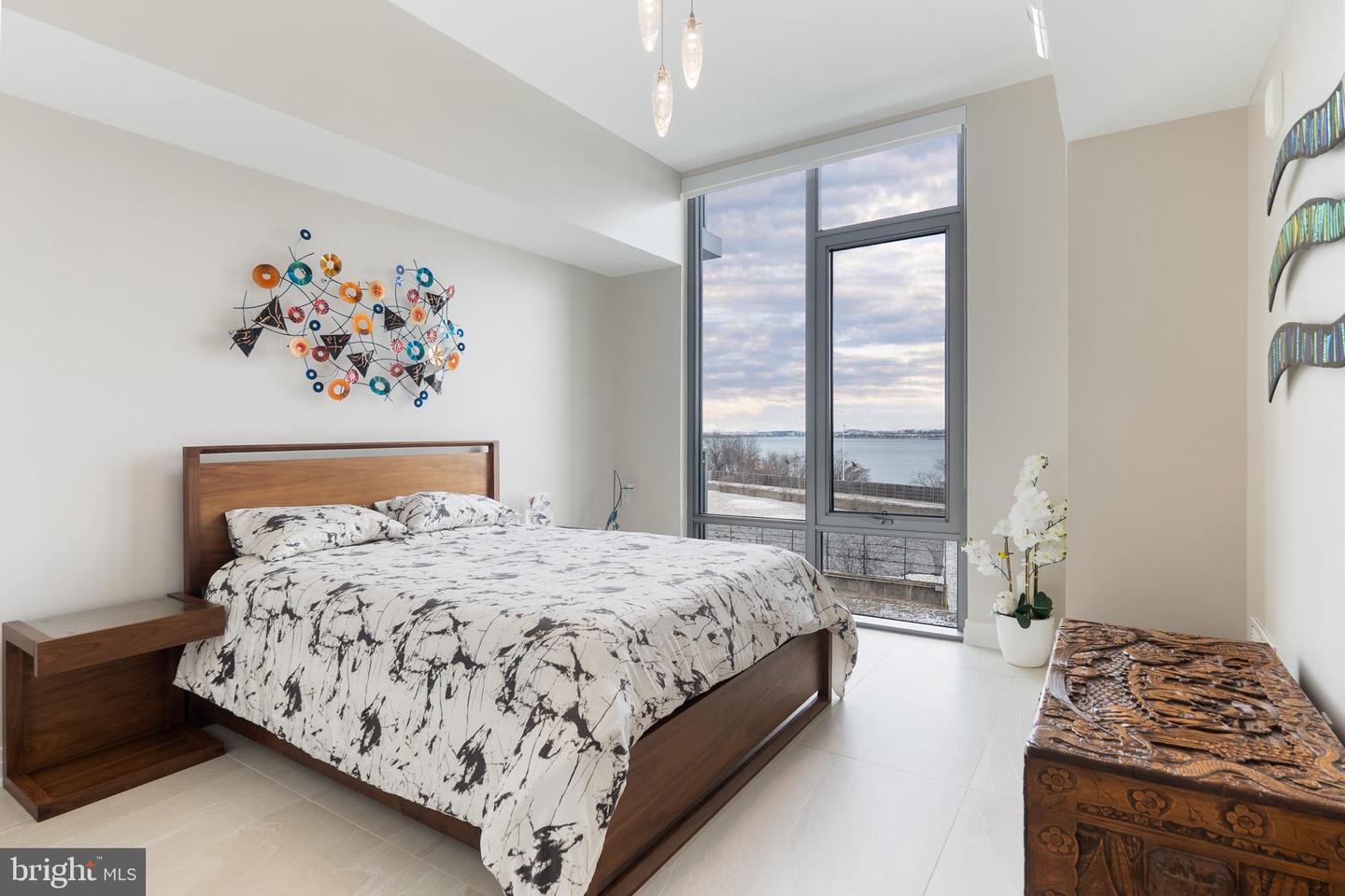 1201 N ROYAL ST #405, ALEXANDRIA, Virginia 22314, 2 Bedrooms Bedrooms, ,2 BathroomsBathrooms,Residential,For sale,1201 N ROYAL ST #405,VAAX2054492 MLS # VAAX2054492