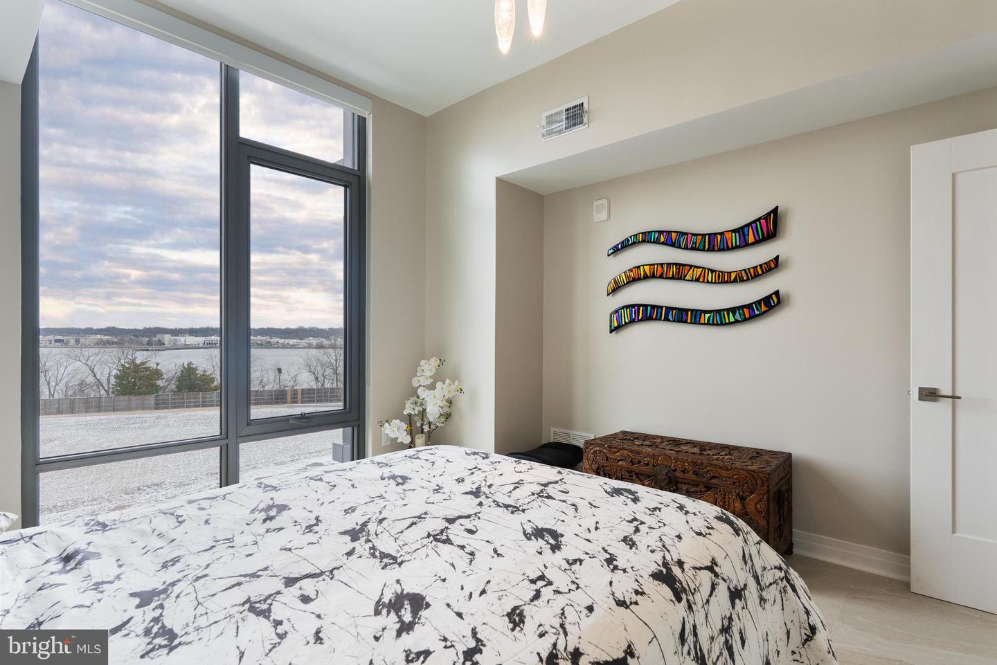 1201 N ROYAL ST #405, ALEXANDRIA, Virginia 22314, 2 Bedrooms Bedrooms, ,2 BathroomsBathrooms,Residential,For sale,1201 N ROYAL ST #405,VAAX2054492 MLS # VAAX2054492