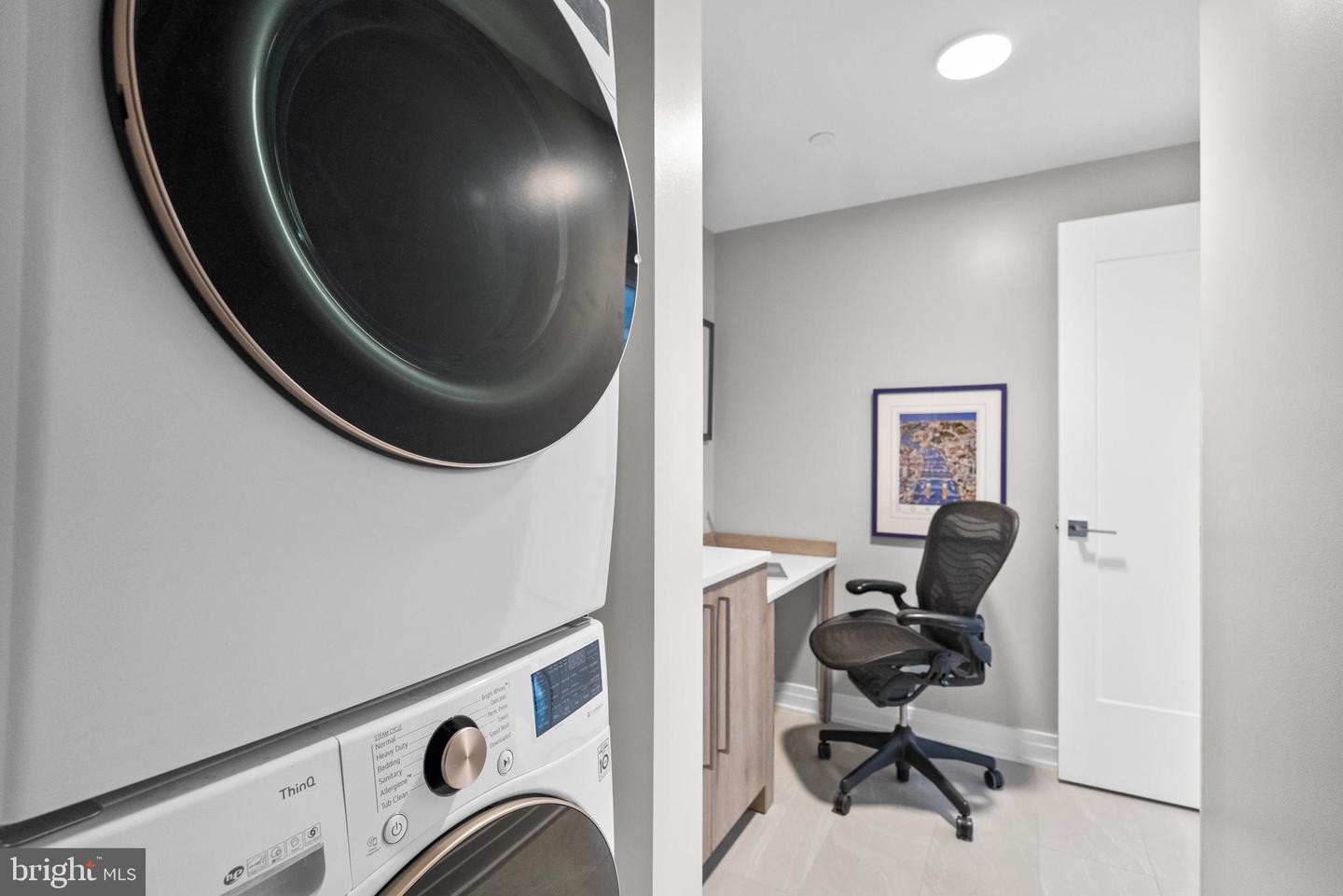 1201 N ROYAL ST #405, ALEXANDRIA, Virginia 22314, 2 Bedrooms Bedrooms, ,2 BathroomsBathrooms,Residential,For sale,1201 N ROYAL ST #405,VAAX2054492 MLS # VAAX2054492