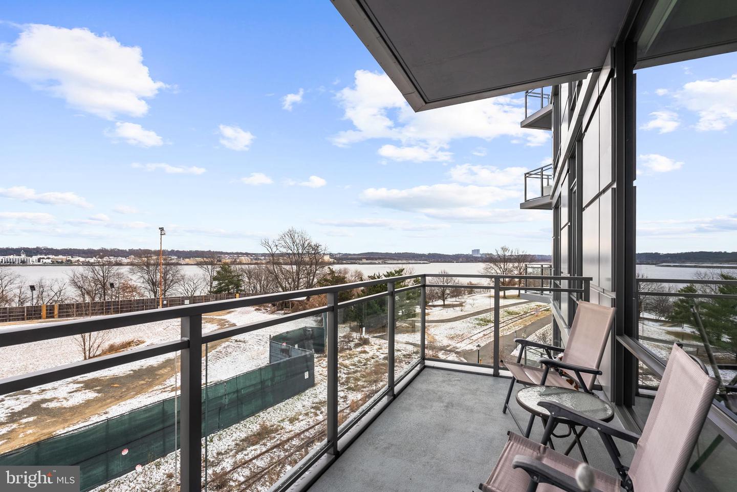 1201 N ROYAL ST #405, ALEXANDRIA, Virginia 22314, 2 Bedrooms Bedrooms, ,2 BathroomsBathrooms,Residential,For sale,1201 N ROYAL ST #405,VAAX2054492 MLS # VAAX2054492