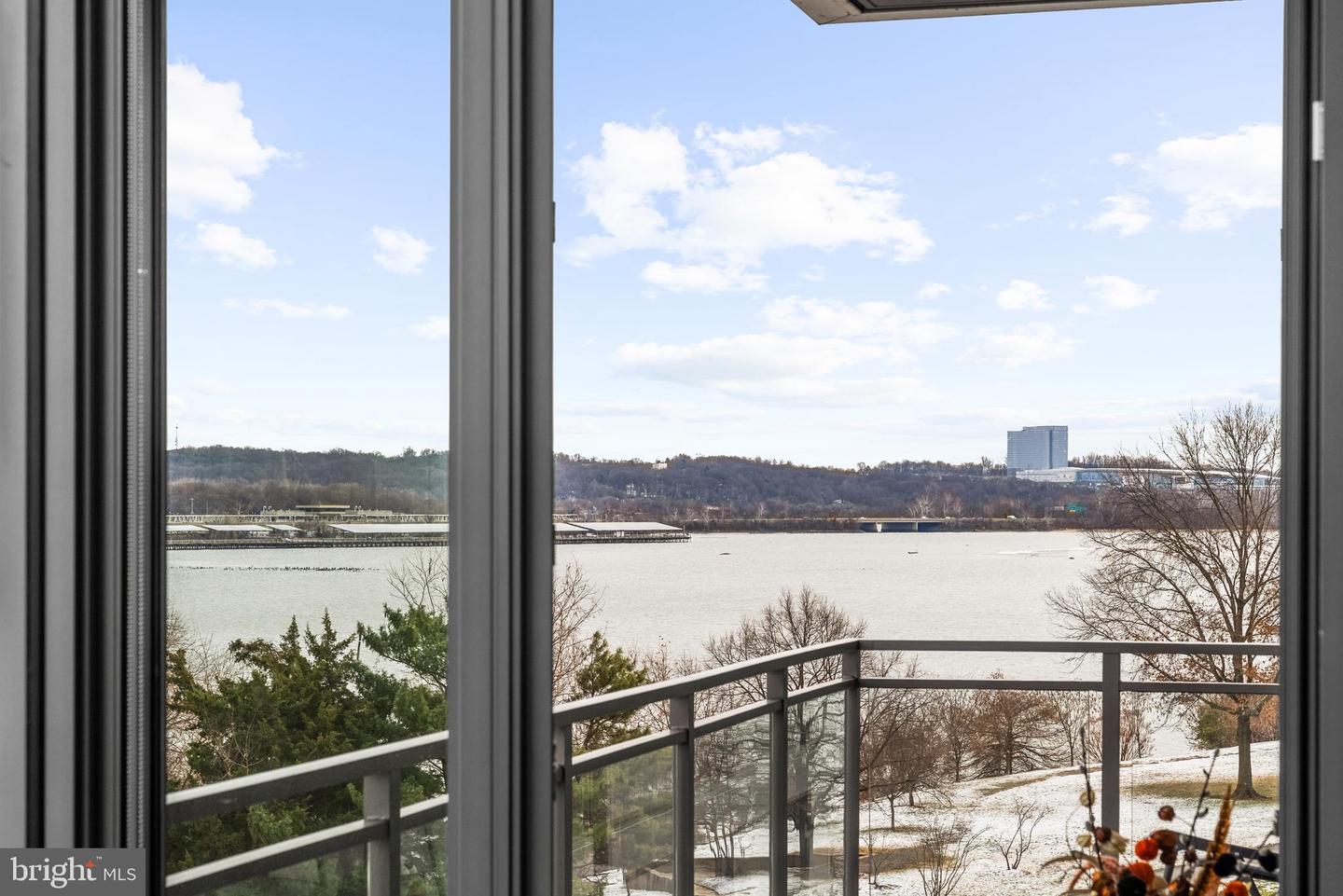 1201 N ROYAL ST #405, ALEXANDRIA, Virginia 22314, 2 Bedrooms Bedrooms, ,2 BathroomsBathrooms,Residential,For sale,1201 N ROYAL ST #405,VAAX2054492 MLS # VAAX2054492