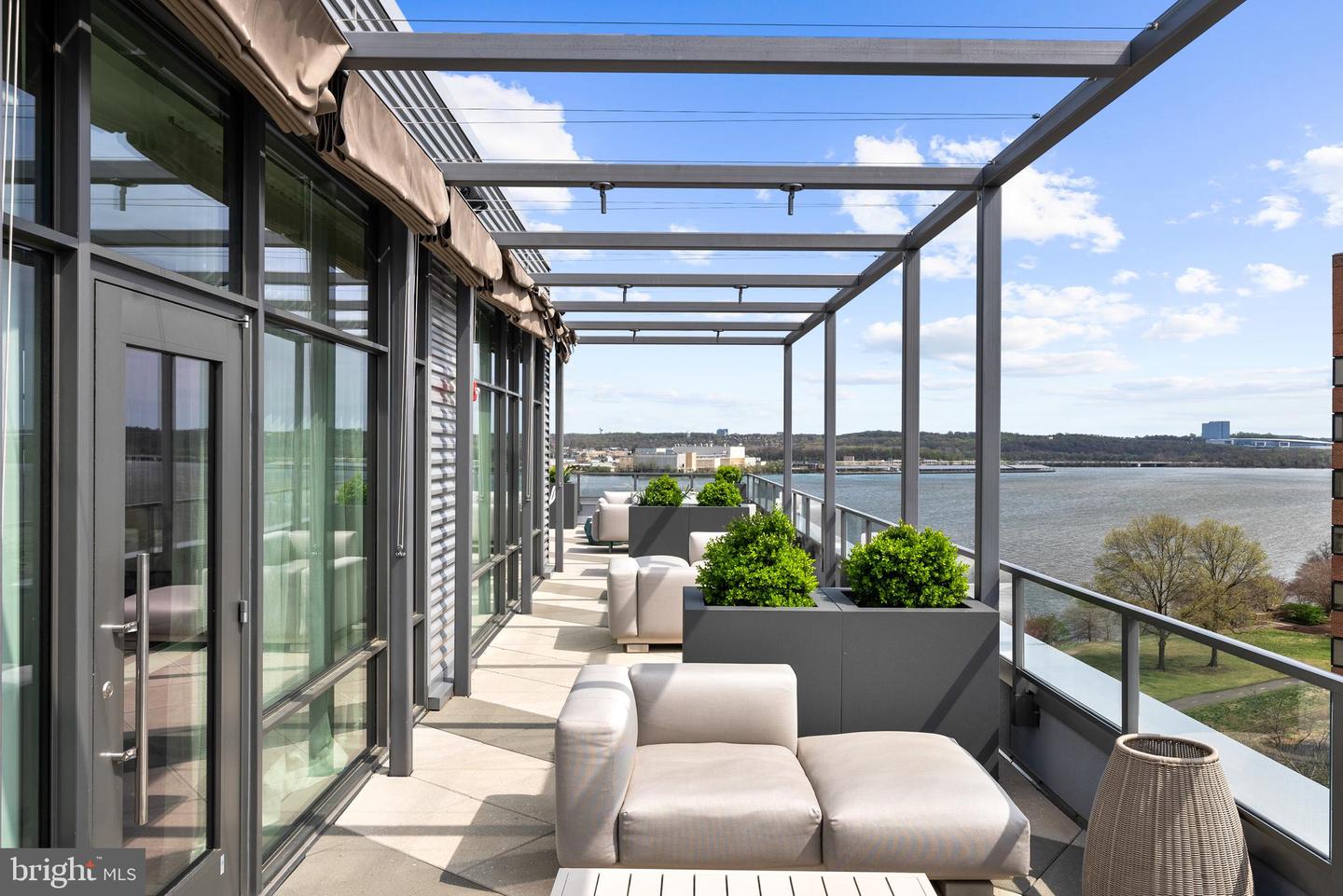 1201 N ROYAL ST #405, ALEXANDRIA, Virginia 22314, 2 Bedrooms Bedrooms, ,2 BathroomsBathrooms,Residential,For sale,1201 N ROYAL ST #405,VAAX2054492 MLS # VAAX2054492