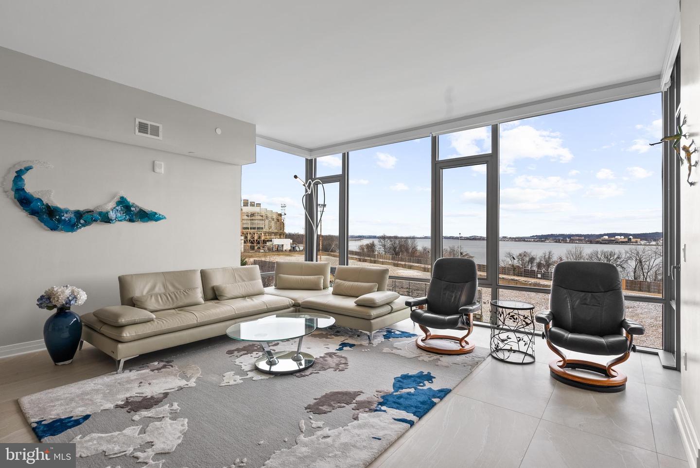 1201 N ROYAL ST #405, ALEXANDRIA, Virginia 22314, 2 Bedrooms Bedrooms, ,2 BathroomsBathrooms,Residential,For sale,1201 N ROYAL ST #405,VAAX2054492 MLS # VAAX2054492