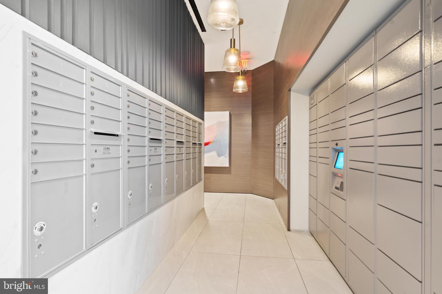 1201 N ROYAL ST #405, ALEXANDRIA, Virginia 22314, 2 Bedrooms Bedrooms, ,2 BathroomsBathrooms,Residential,For sale,1201 N ROYAL ST #405,VAAX2054492 MLS # VAAX2054492