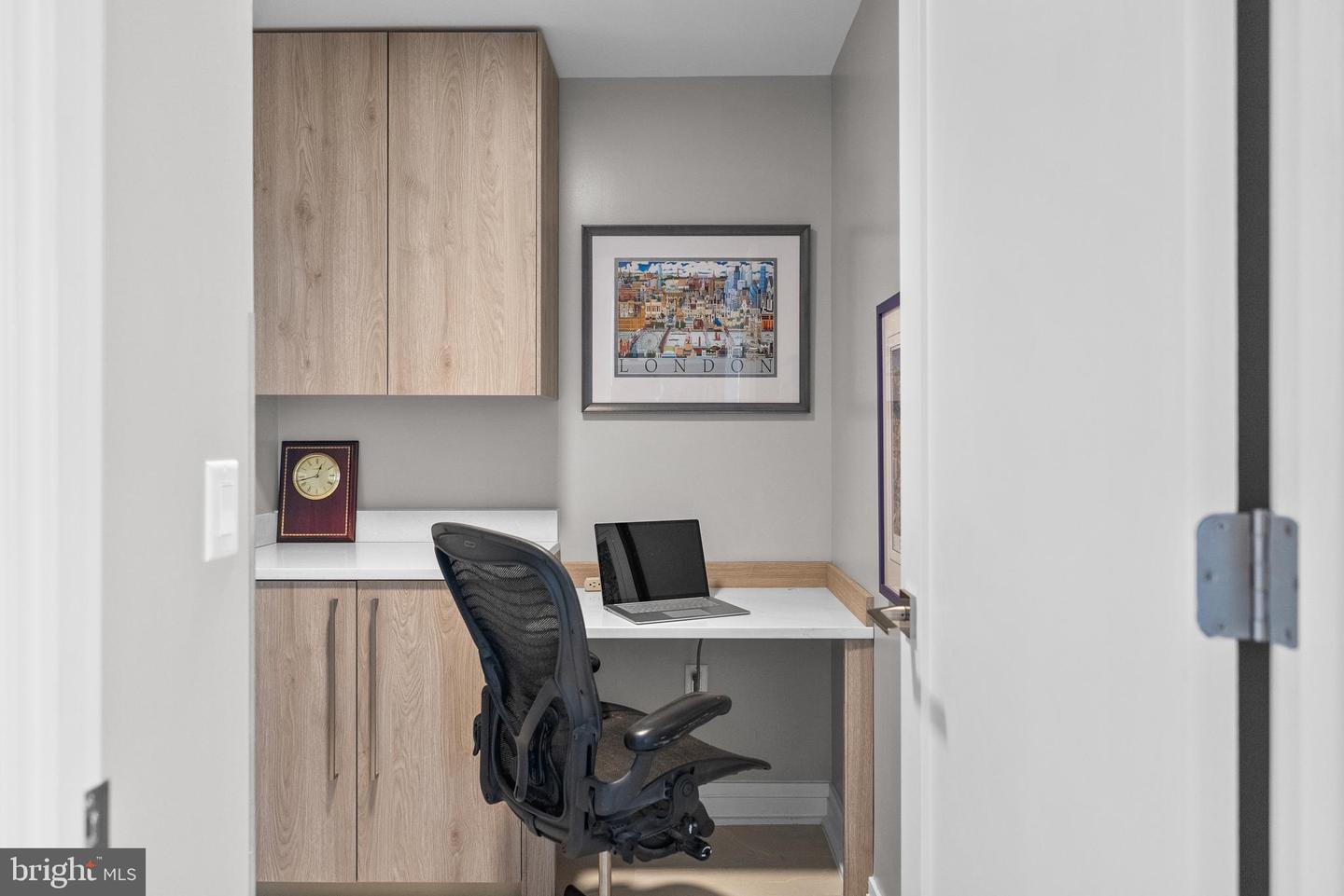 1201 N ROYAL ST #405, ALEXANDRIA, Virginia 22314, 2 Bedrooms Bedrooms, ,2 BathroomsBathrooms,Residential,For sale,1201 N ROYAL ST #405,VAAX2054492 MLS # VAAX2054492