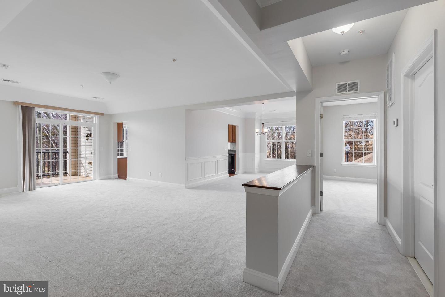 9204 CHARLESTON DR #206, MANASSAS, Virginia 20110, 2 Bedrooms Bedrooms, 4 Rooms Rooms,2 BathroomsBathrooms,Residential,For sale,9204 CHARLESTON DR #206,VAMN2010332 MLS # VAMN2010332