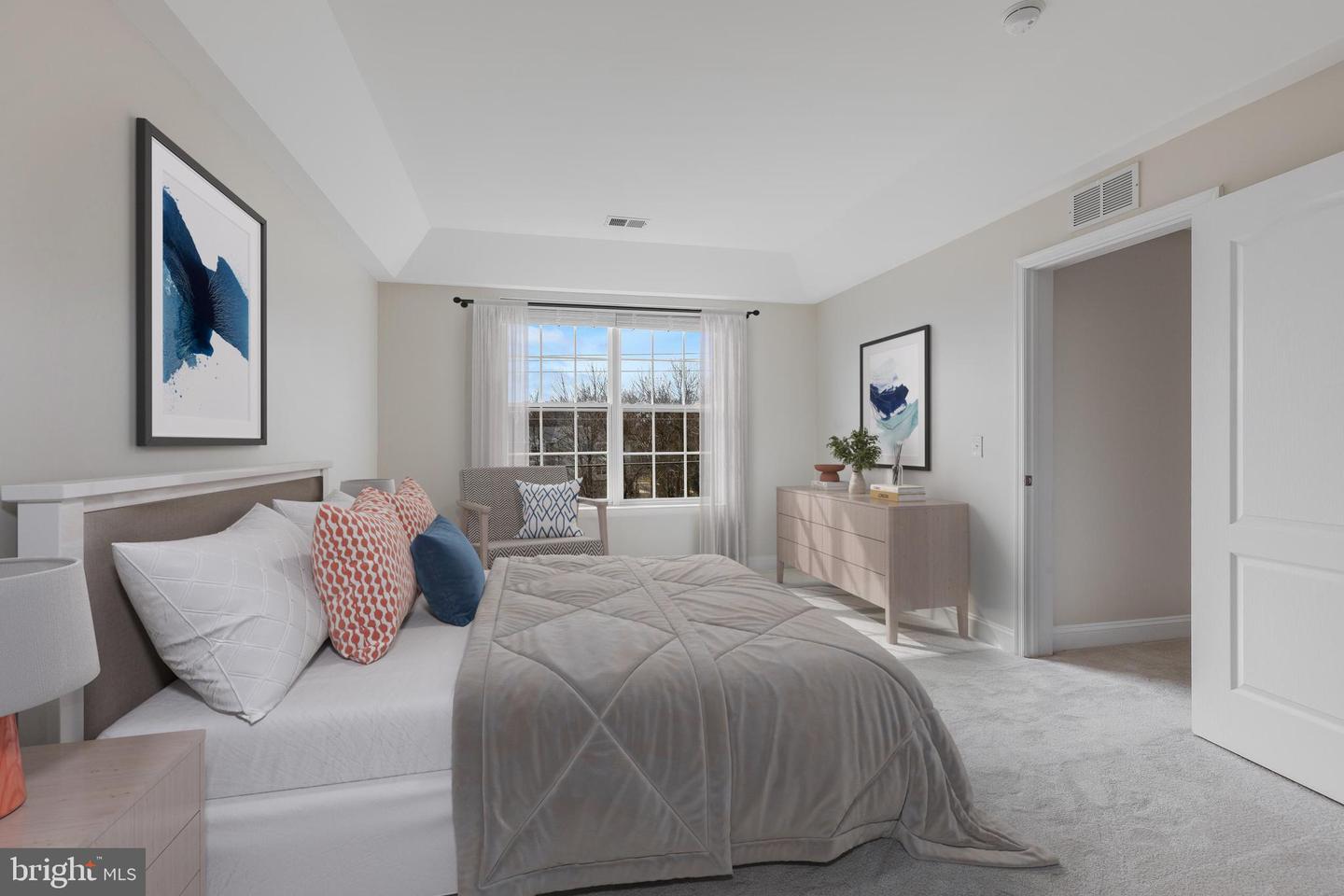 9204 CHARLESTON DR #206, MANASSAS, Virginia 20110, 2 Bedrooms Bedrooms, 4 Rooms Rooms,2 BathroomsBathrooms,Residential,For sale,9204 CHARLESTON DR #206,VAMN2010332 MLS # VAMN2010332