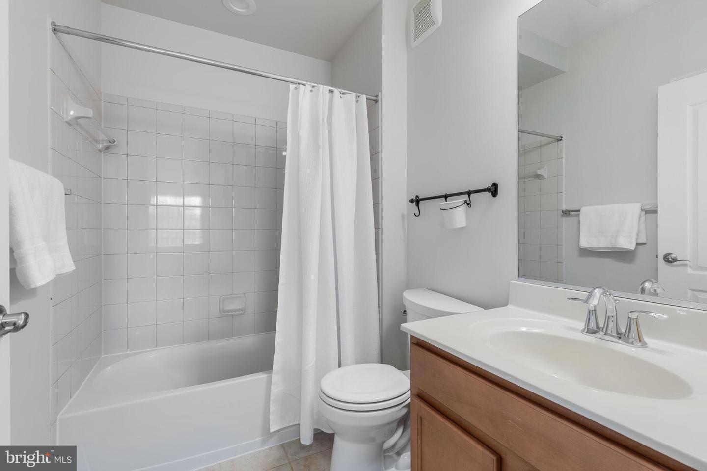 9204 CHARLESTON DR #206, MANASSAS, Virginia 20110, 2 Bedrooms Bedrooms, 4 Rooms Rooms,2 BathroomsBathrooms,Residential,For sale,9204 CHARLESTON DR #206,VAMN2010332 MLS # VAMN2010332