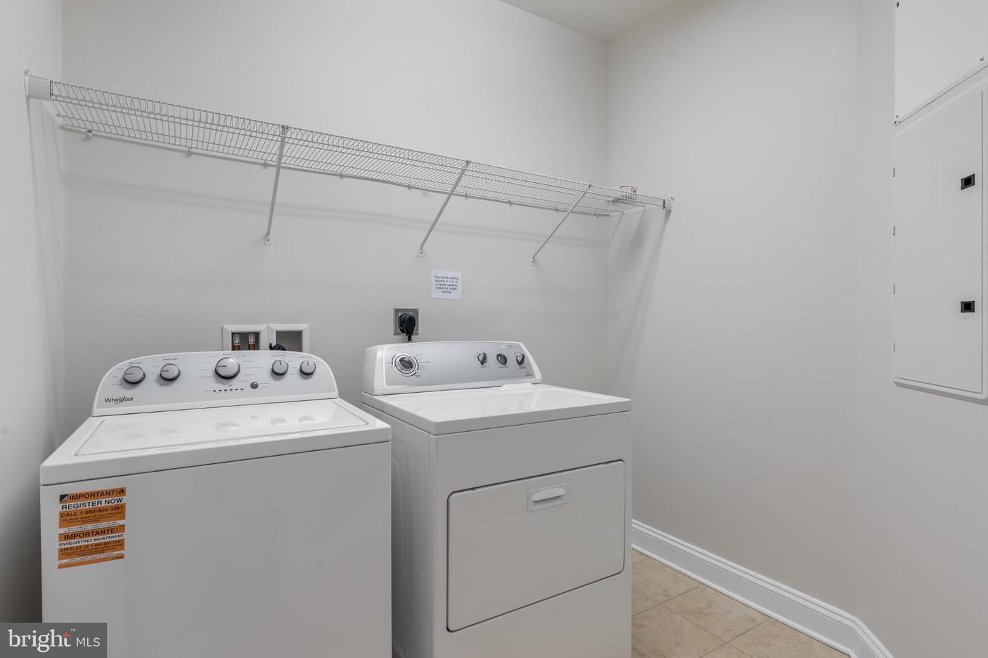 9204 CHARLESTON DR #206, MANASSAS, Virginia 20110, 2 Bedrooms Bedrooms, 4 Rooms Rooms,2 BathroomsBathrooms,Residential,For sale,9204 CHARLESTON DR #206,VAMN2010332 MLS # VAMN2010332