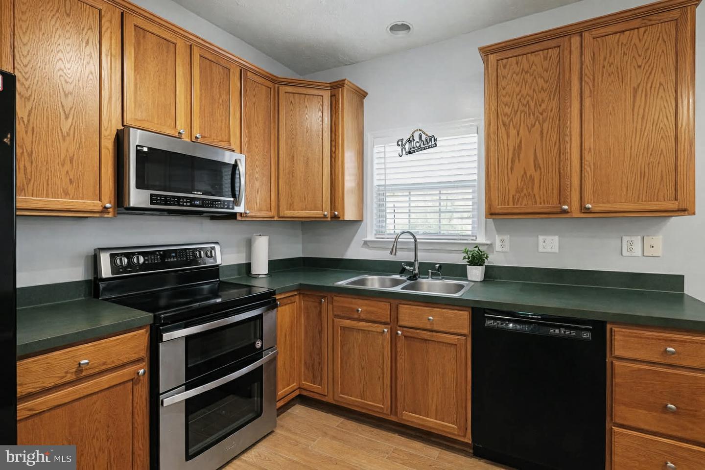 209 ESTATE DR, RUTHER GLEN, Virginia 22546, 5 Bedrooms Bedrooms, ,3 BathroomsBathrooms,Residential,For sale,209 ESTATE DR,VACV2009586 MLS # VACV2009586