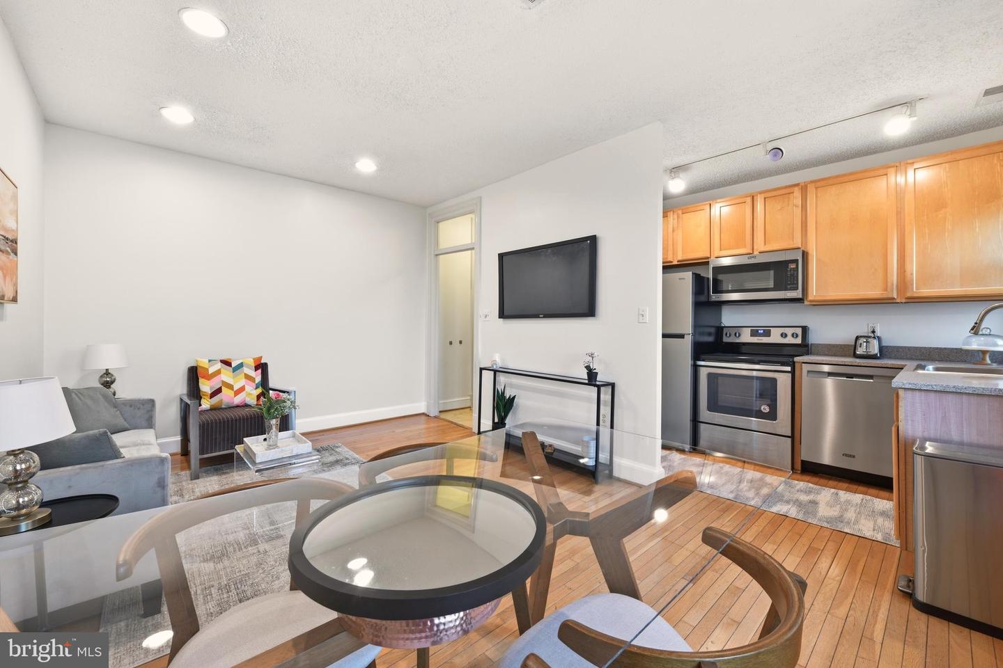 1401 COLUMBIA RD NW #414, WASHINGTON, District Of Columbia 20009, 1 Bedroom Bedrooms, 4 Rooms Rooms,1 BathroomBathrooms,Residential,For sale,1401 COLUMBIA RD NW #414,DCDC2247932 MLS # DCDC2247932