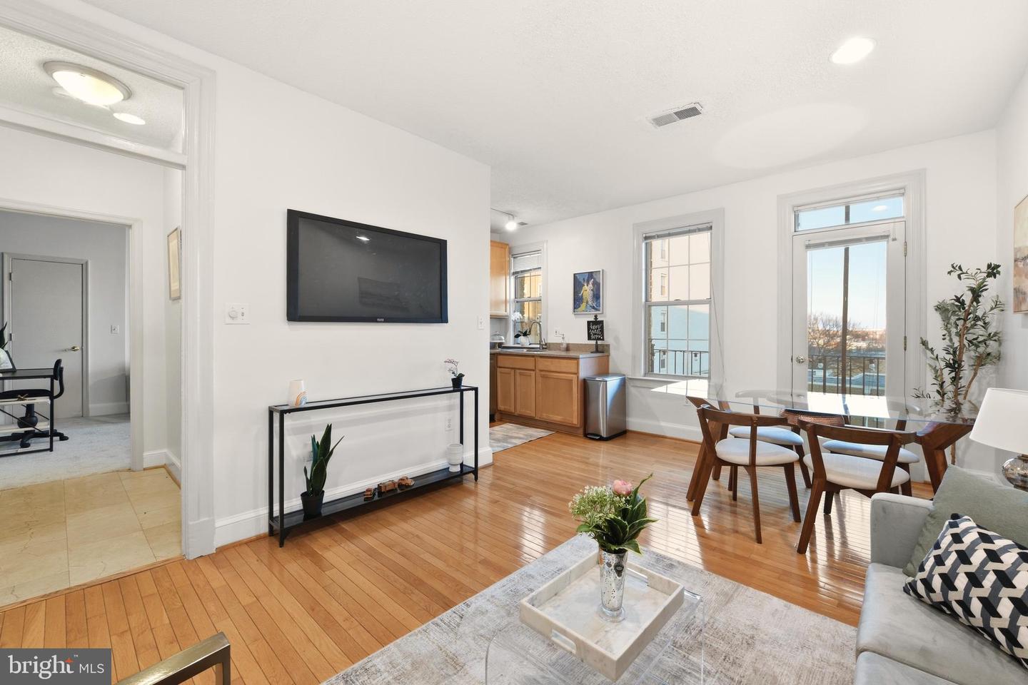 1401 COLUMBIA RD NW #414, WASHINGTON, District Of Columbia 20009, 1 Bedroom Bedrooms, 4 Rooms Rooms,1 BathroomBathrooms,Residential,For sale,1401 COLUMBIA RD NW #414,DCDC2247932 MLS # DCDC2247932