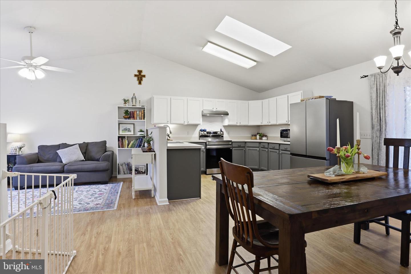 8507 LESLIE CT, FREDERICKSBURG, Virginia 22407, 3 Bedrooms Bedrooms, ,2 BathroomsBathrooms,Residential,For sale,8507 LESLIE CT,VASP2039596 MLS # VASP2039596