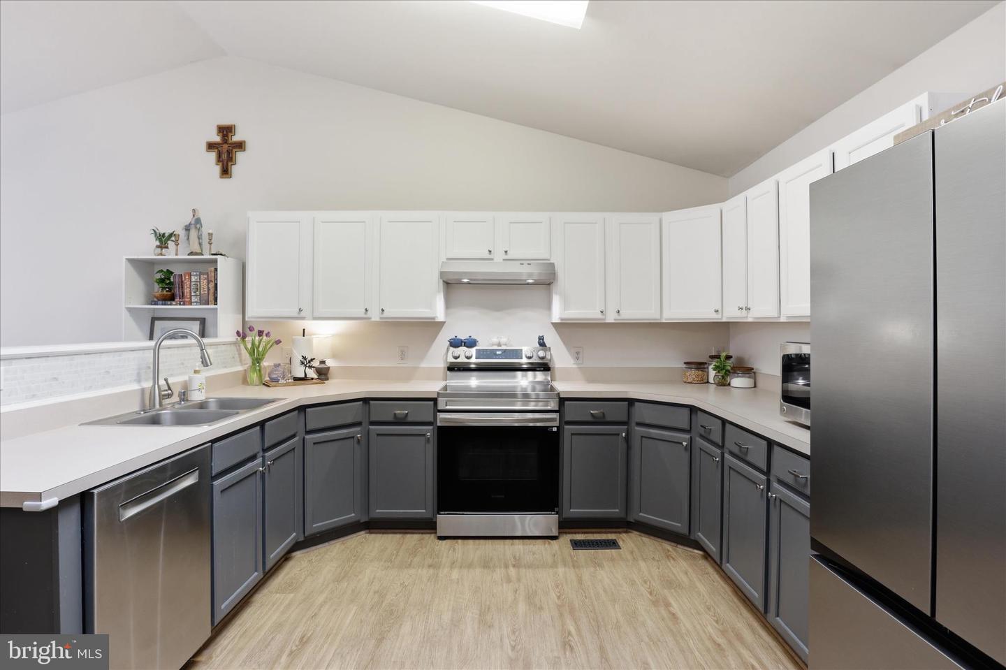 8507 LESLIE CT, FREDERICKSBURG, Virginia 22407, 3 Bedrooms Bedrooms, ,2 BathroomsBathrooms,Residential,For sale,8507 LESLIE CT,VASP2039596 MLS # VASP2039596