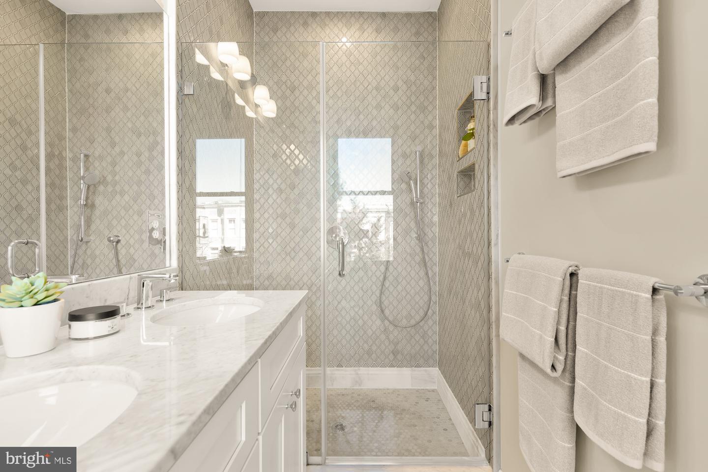 1415 F ST NE, WASHINGTON, District Of Columbia 20002, 3 Bedrooms Bedrooms, ,3 BathroomsBathrooms,Residential,For sale,1415 F ST NE,DCDC2247964 MLS # DCDC2247964