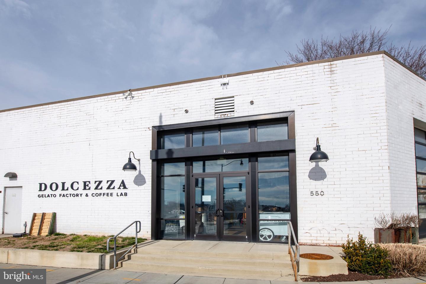 1415 F ST NE, WASHINGTON, District Of Columbia 20002, 3 Bedrooms Bedrooms, ,3 BathroomsBathrooms,Residential,For sale,1415 F ST NE,DCDC2247964 MLS # DCDC2247964