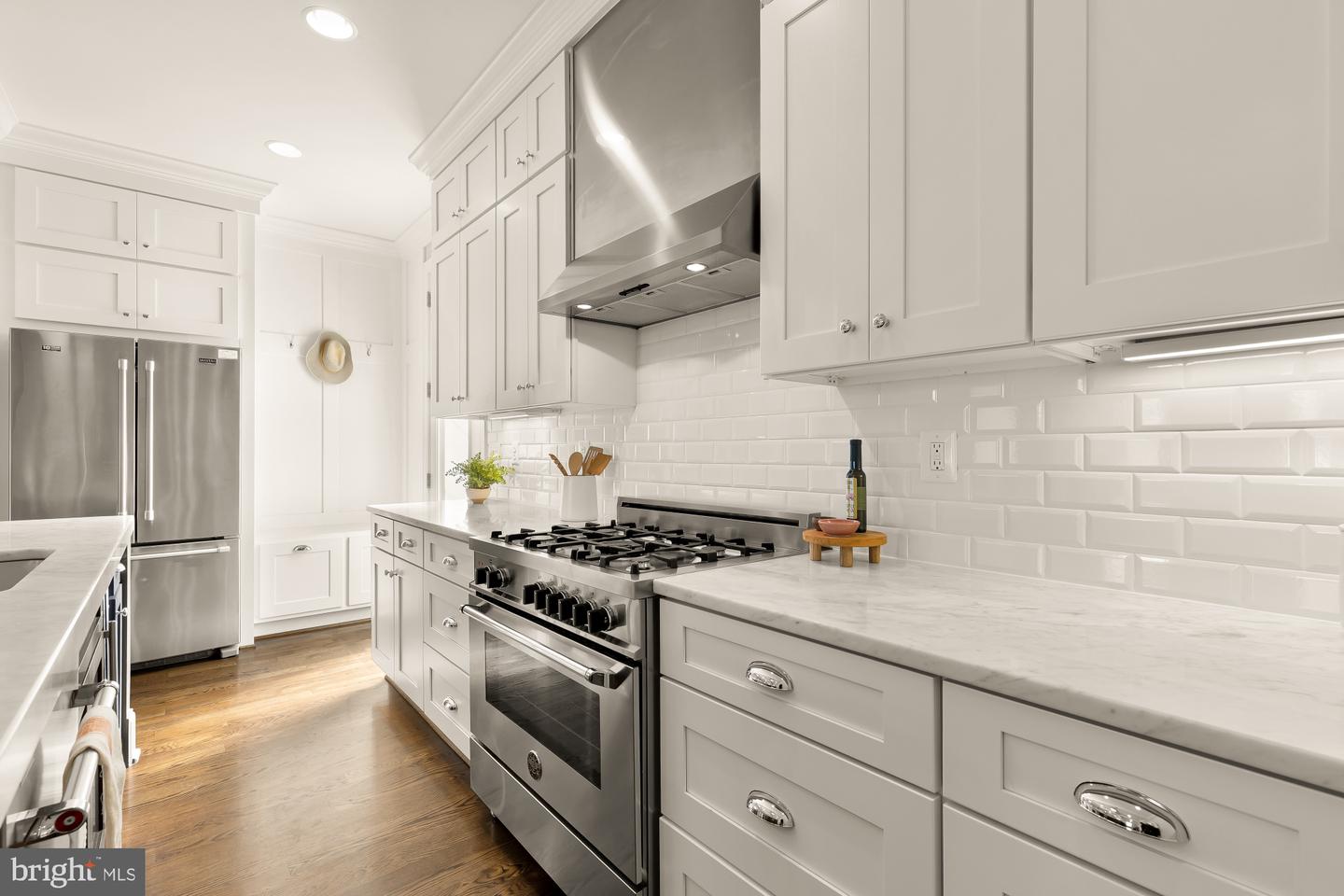 1415 F ST NE, WASHINGTON, District Of Columbia 20002, 3 Bedrooms Bedrooms, ,3 BathroomsBathrooms,Residential,For sale,1415 F ST NE,DCDC2247964 MLS # DCDC2247964