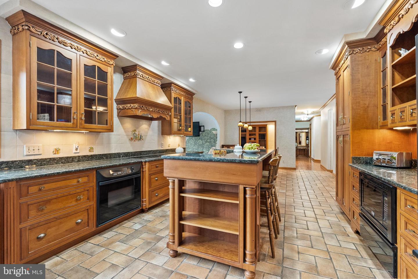 5340 CHANDLEY FARM CIR, CENTREVILLE, Virginia 20120, 6 Bedrooms Bedrooms, ,4 BathroomsBathrooms,Residential,For sale,5340 CHANDLEY FARM CIR,VAFX2292960 MLS # VAFX2292960