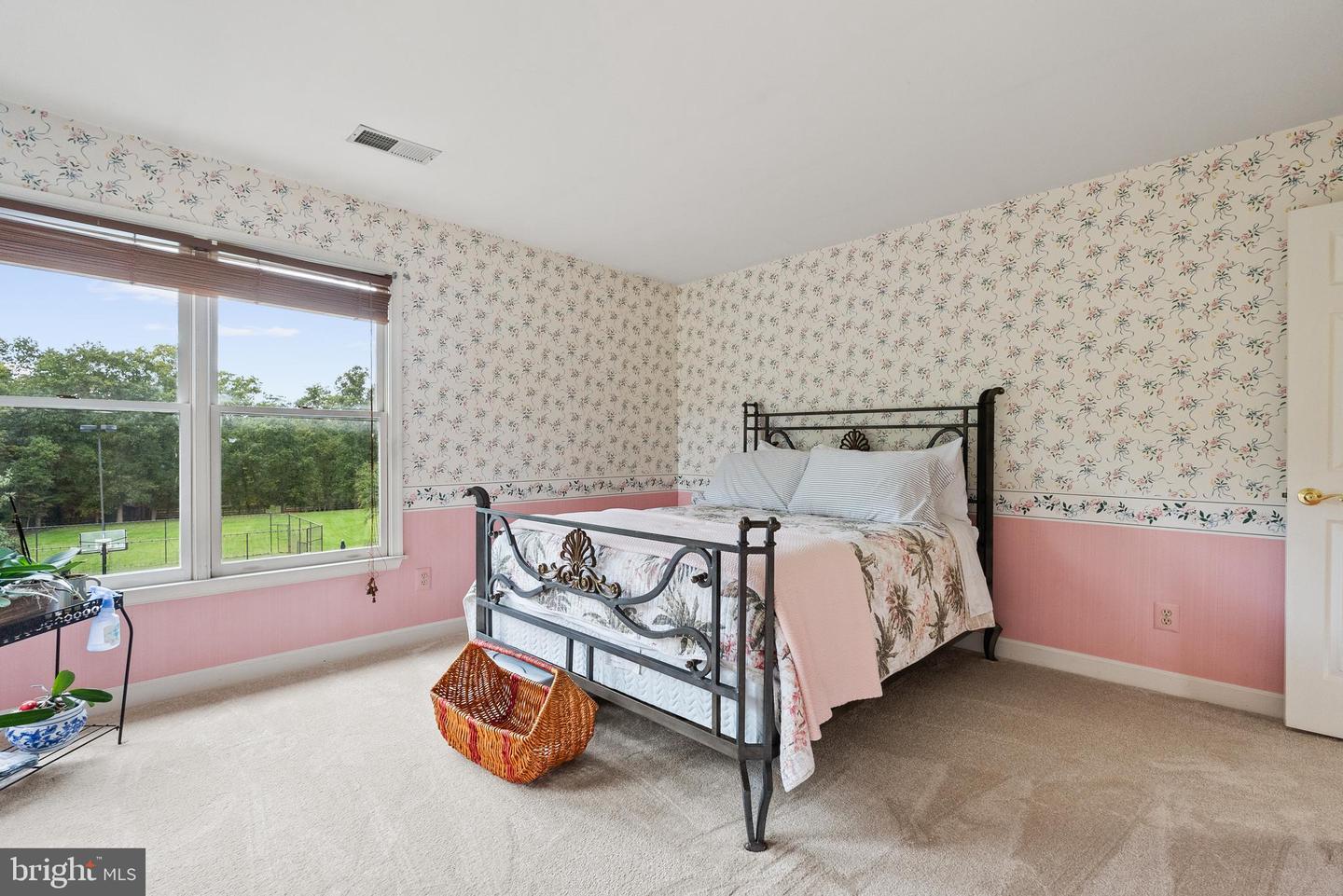 5340 CHANDLEY FARM CIR, CENTREVILLE, Virginia 20120, 6 Bedrooms Bedrooms, ,4 BathroomsBathrooms,Residential,For sale,5340 CHANDLEY FARM CIR,VAFX2292960 MLS # VAFX2292960