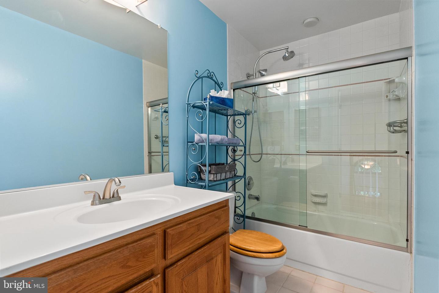 5340 CHANDLEY FARM CIR, CENTREVILLE, Virginia 20120, 6 Bedrooms Bedrooms, ,4 BathroomsBathrooms,Residential,For sale,5340 CHANDLEY FARM CIR,VAFX2292960 MLS # VAFX2292960