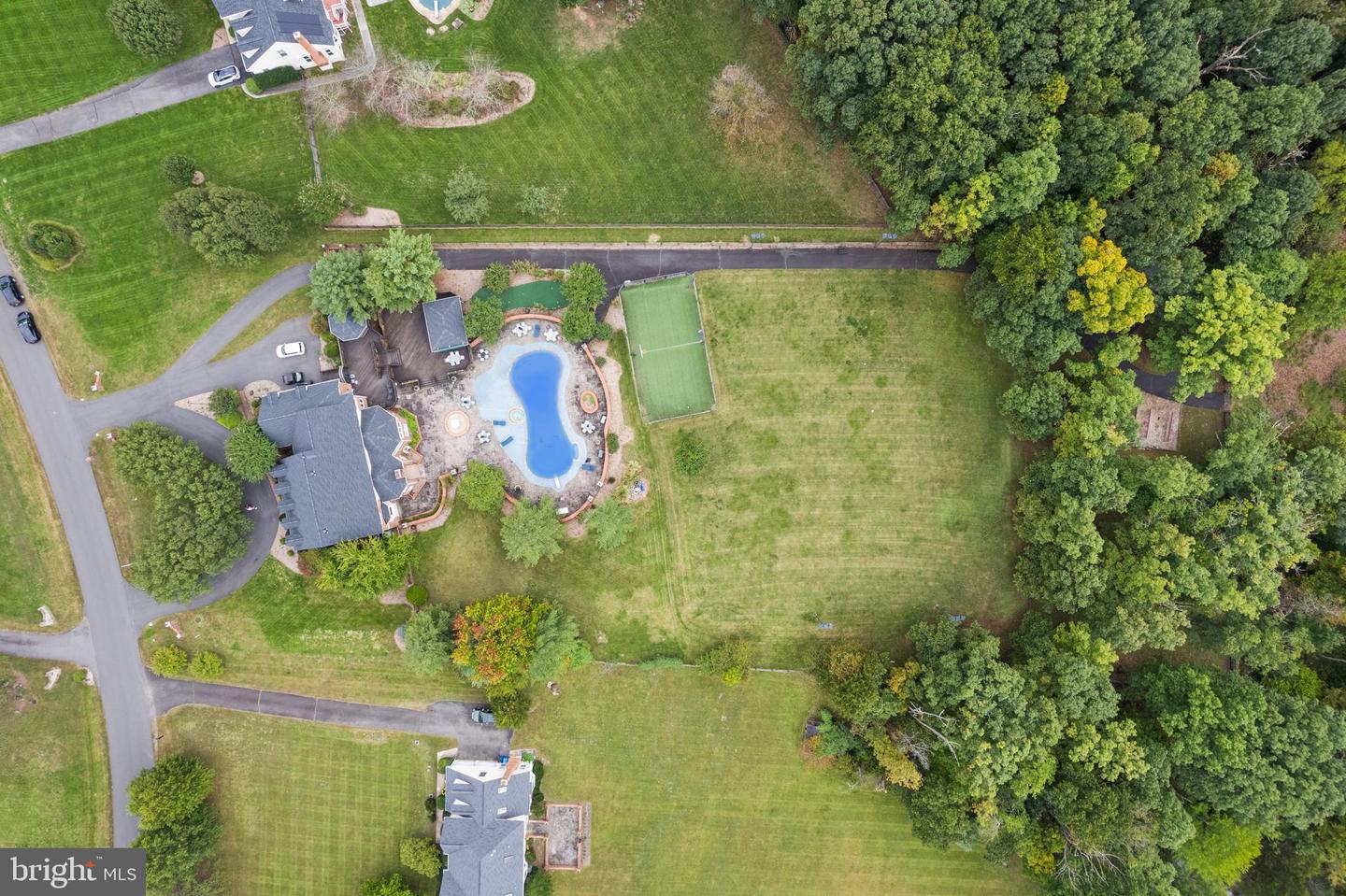 5340 CHANDLEY FARM CIR, CENTREVILLE, Virginia 20120, 6 Bedrooms Bedrooms, ,4 BathroomsBathrooms,Residential,For sale,5340 CHANDLEY FARM CIR,VAFX2292960 MLS # VAFX2292960