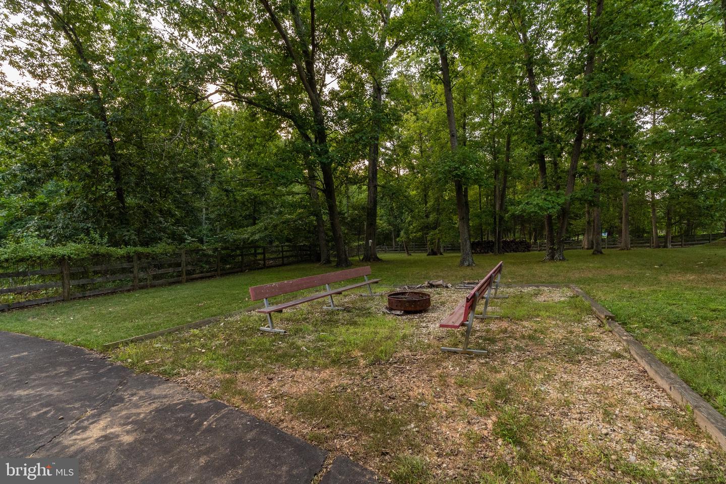 5340 CHANDLEY FARM CIR, CENTREVILLE, Virginia 20120, 6 Bedrooms Bedrooms, ,4 BathroomsBathrooms,Residential,For sale,5340 CHANDLEY FARM CIR,VAFX2292960 MLS # VAFX2292960