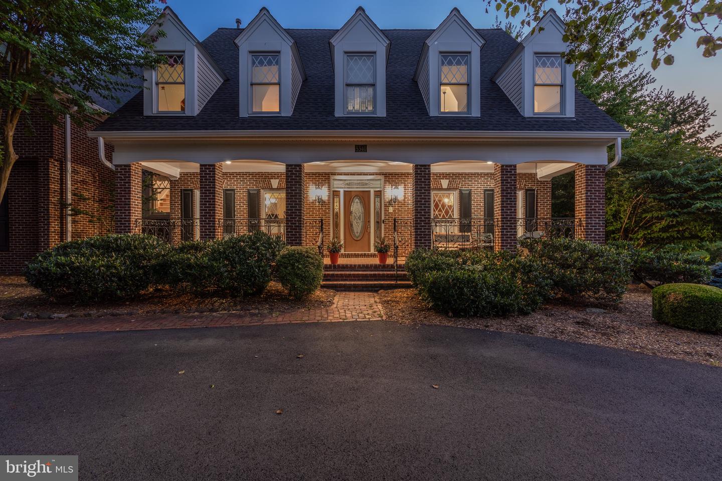 5340 CHANDLEY FARM CIR, CENTREVILLE, Virginia 20120, 6 Bedrooms Bedrooms, ,4 BathroomsBathrooms,Residential,For sale,5340 CHANDLEY FARM CIR,VAFX2292960 MLS # VAFX2292960