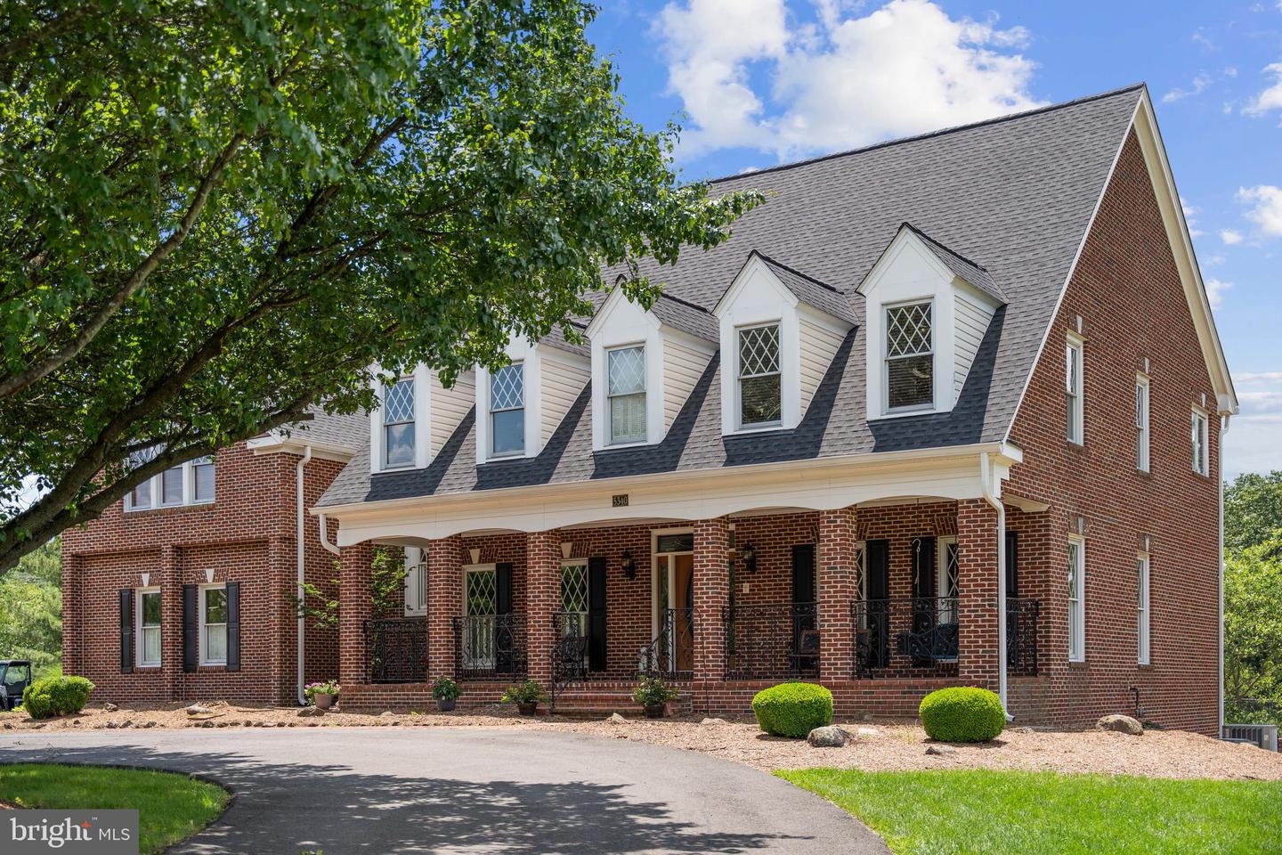 5340 CHANDLEY FARM CIR, CENTREVILLE, Virginia 20120, 6 Bedrooms Bedrooms, ,4 BathroomsBathrooms,Residential,For sale,5340 CHANDLEY FARM CIR,VAFX2292960 MLS # VAFX2292960