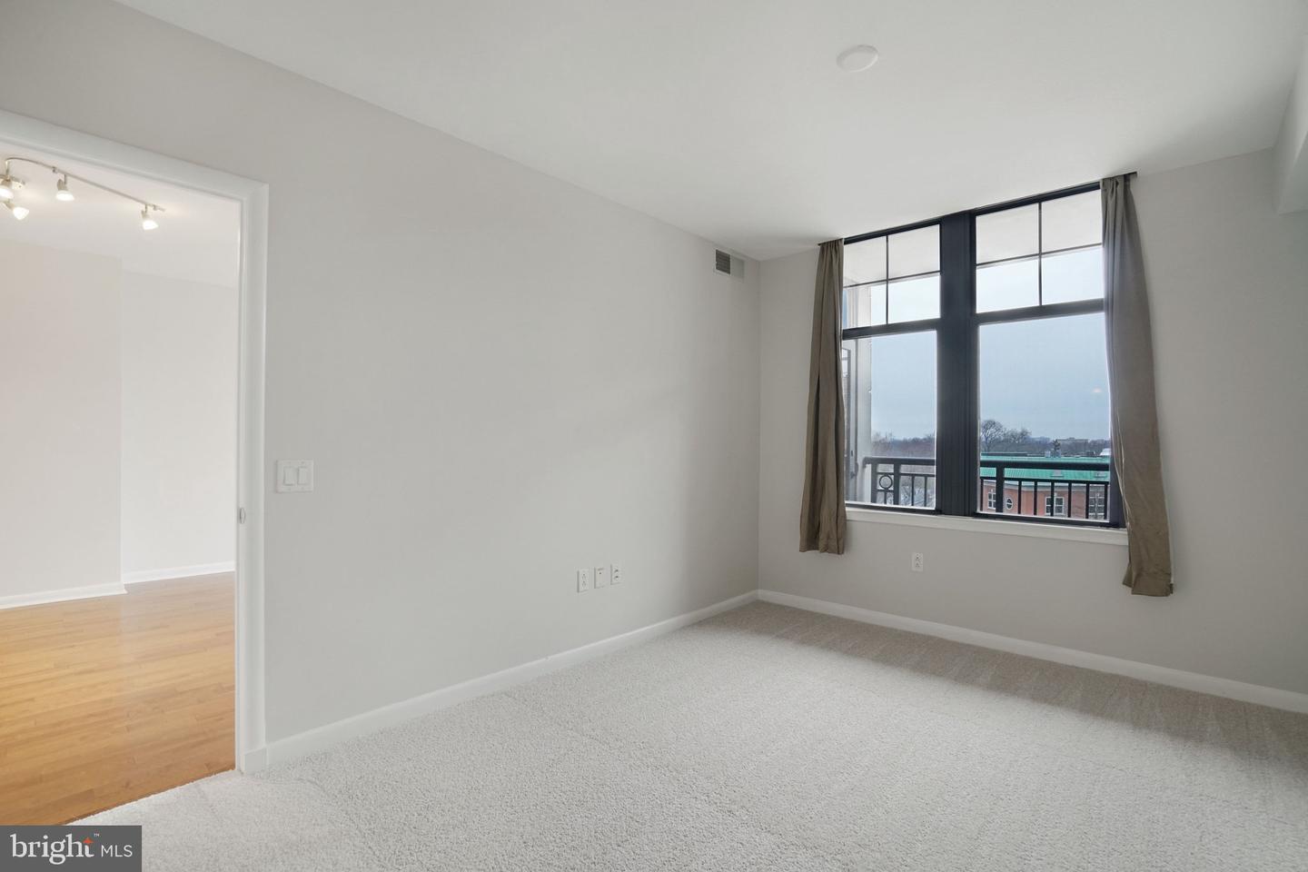 1021 N GARFIELD ST #740, ARLINGTON, Virginia 22201, 1 Bedroom Bedrooms, ,1 BathroomBathrooms,Residential,For sale,1021 N GARFIELD ST #740,VAAR2069342 MLS # VAAR2069342