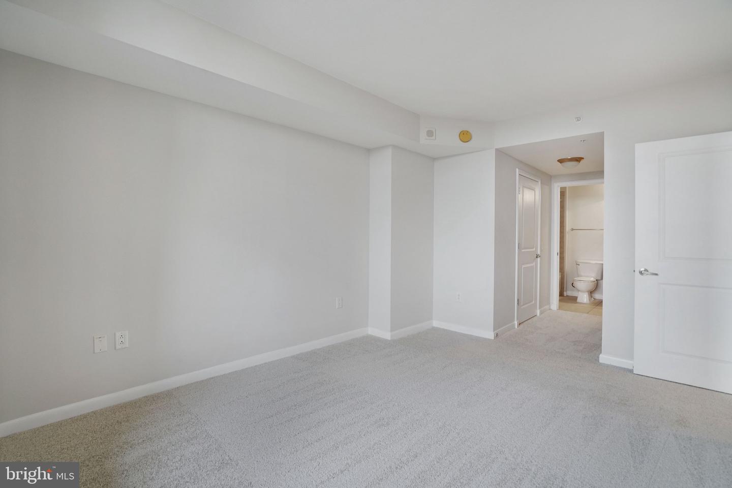 1021 N GARFIELD ST #740, ARLINGTON, Virginia 22201, 1 Bedroom Bedrooms, ,1 BathroomBathrooms,Residential,For sale,1021 N GARFIELD ST #740,VAAR2069342 MLS # VAAR2069342