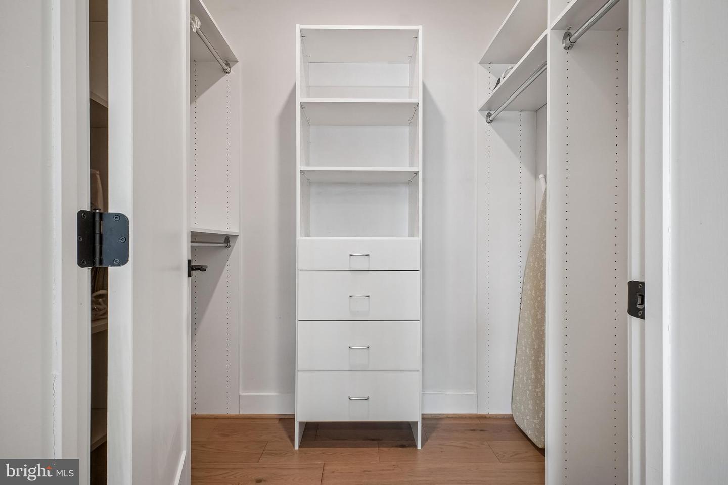 1411 KEY BLVD #609, ARLINGTON, Virginia 22209, 3 Bedrooms Bedrooms, ,2 BathroomsBathrooms,Residential,For sale,1411 KEY BLVD #609,VAAR2069352 MLS # VAAR2069352