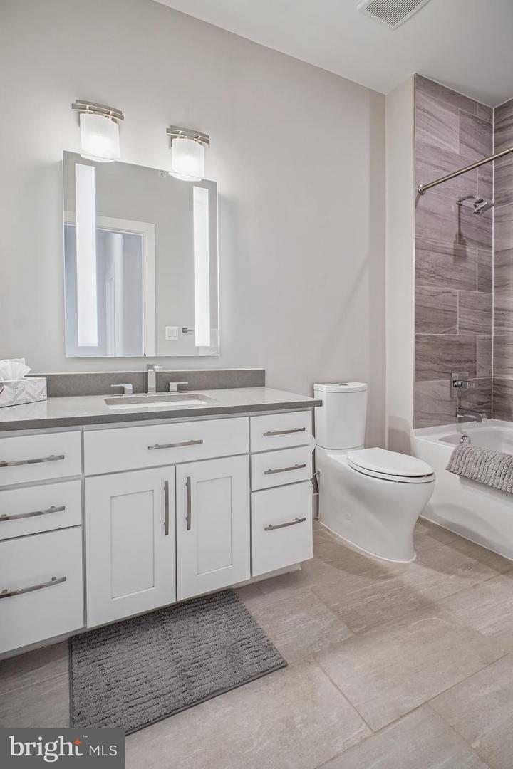 1411 KEY BLVD #609, ARLINGTON, Virginia 22209, 3 Bedrooms Bedrooms, ,2 BathroomsBathrooms,Residential,For sale,1411 KEY BLVD #609,VAAR2069352 MLS # VAAR2069352