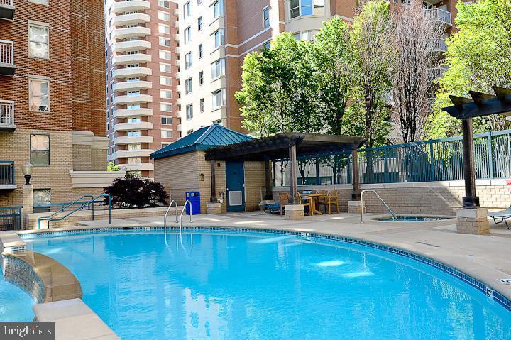 3830 9TH ST N #202W, ARLINGTON, Virginia 22203, 1 Bedroom Bedrooms, ,1 BathroomBathrooms,Residential,For sale,3830 9TH ST N #202W,VAAR2069354 MLS # VAAR2069354