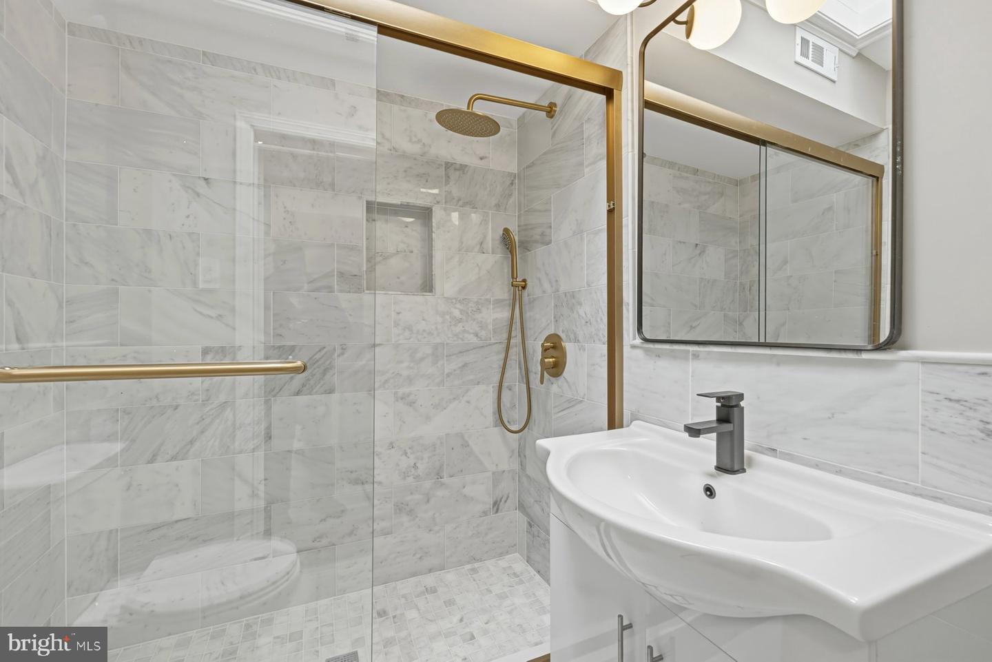 1650 FORT DAVIS ST SE, WASHINGTON, District Of Columbia 20020, 3 Bedrooms Bedrooms, ,2 BathroomsBathrooms,Residential,For sale,1650 FORT DAVIS ST SE,DCDC2248028 MLS # DCDC2248028 1650 FORT DAVIS ST SE, WASHINGTON, District Of Columbia 20020, 3 Bedrooms Bedrooms, ,2 BathroomsBathrooms,Residential,For sale,1650 FORT DAVIS ST SE,DCDC2248028 MLS # DCDC2248028