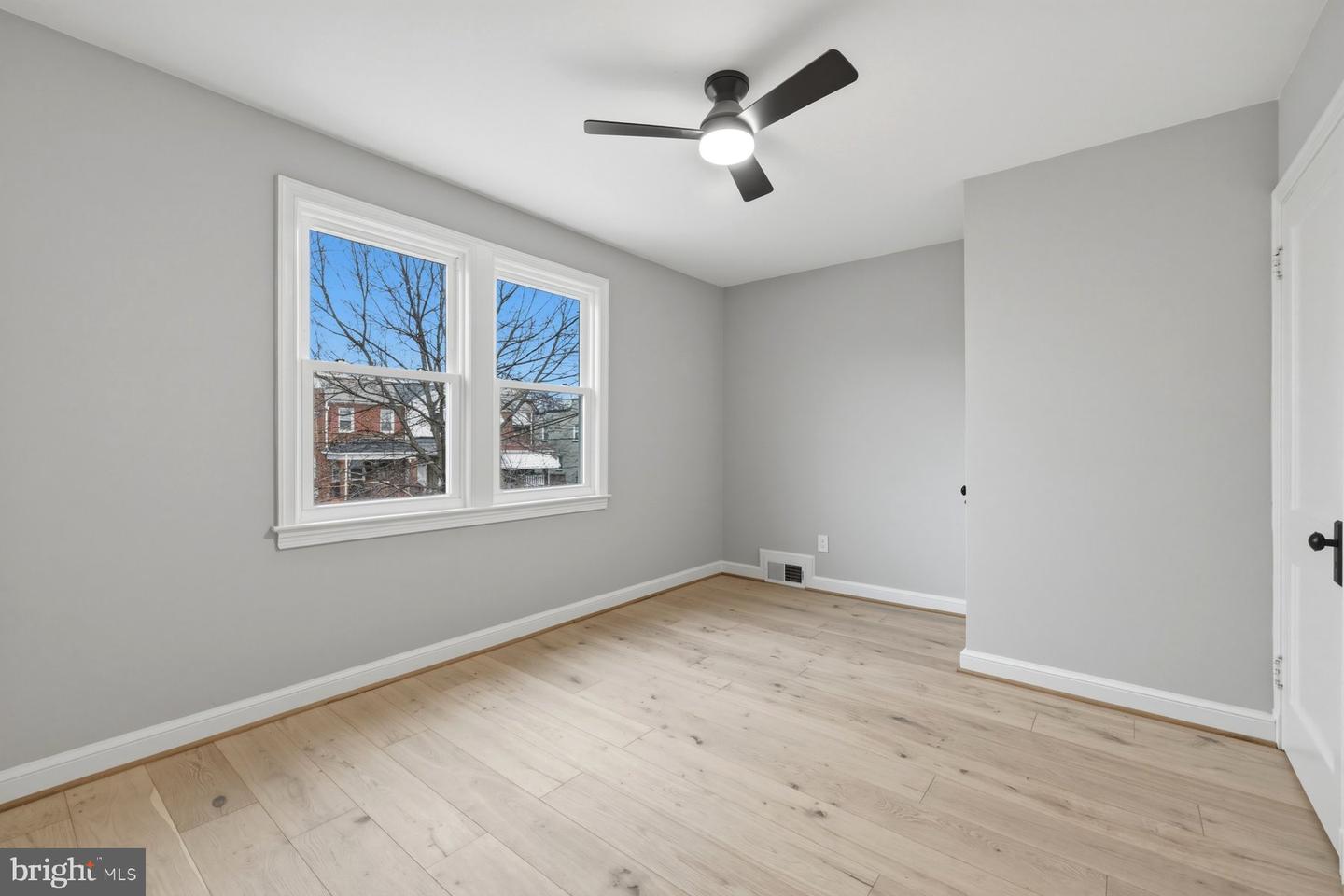 1650 FORT DAVIS ST SE, WASHINGTON, District Of Columbia 20020, 3 Bedrooms Bedrooms, ,2 BathroomsBathrooms,Residential,For sale,1650 FORT DAVIS ST SE,DCDC2248028 MLS # DCDC2248028 1650 FORT DAVIS ST SE, WASHINGTON, District Of Columbia 20020, 3 Bedrooms Bedrooms, ,2 BathroomsBathrooms,Residential,For sale,1650 FORT DAVIS ST SE,DCDC2248028 MLS # DCDC2248028