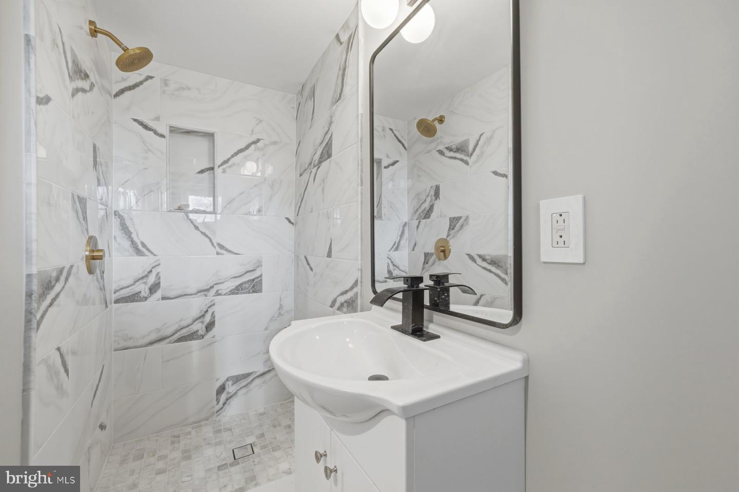 1650 FORT DAVIS ST SE, WASHINGTON, District Of Columbia 20020, 3 Bedrooms Bedrooms, ,2 BathroomsBathrooms,Residential,For sale,1650 FORT DAVIS ST SE,DCDC2248028 MLS # DCDC2248028 1650 FORT DAVIS ST SE, WASHINGTON, District Of Columbia 20020, 3 Bedrooms Bedrooms, ,2 BathroomsBathrooms,Residential,For sale,1650 FORT DAVIS ST SE,DCDC2248028 MLS # DCDC2248028