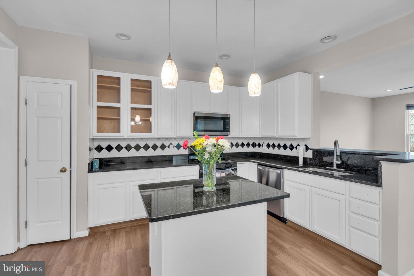 13663 STRATFORD GLEN PL, HERNDON, Virginia 20171, 4 Bedrooms Bedrooms, ,3 BathroomsBathrooms,Residential,For sale,13663 STRATFORD GLEN PL,VAFX2293034 MLS # VAFX2293034