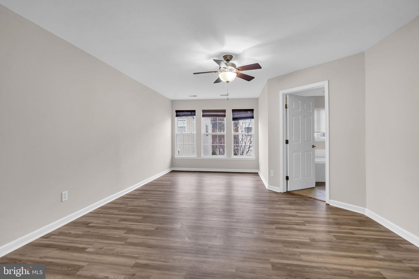 13663 STRATFORD GLEN PL, HERNDON, Virginia 20171, 4 Bedrooms Bedrooms, ,3 BathroomsBathrooms,Residential,For sale,13663 STRATFORD GLEN PL,VAFX2293034 MLS # VAFX2293034